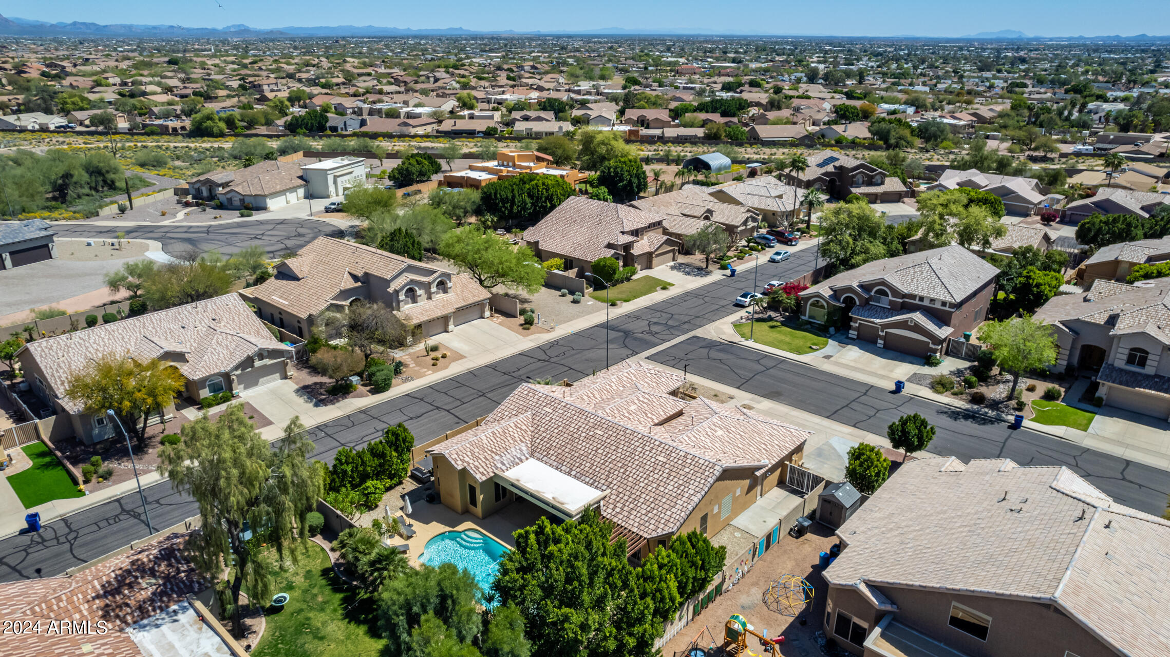 9412 E HILLVIEW Circle