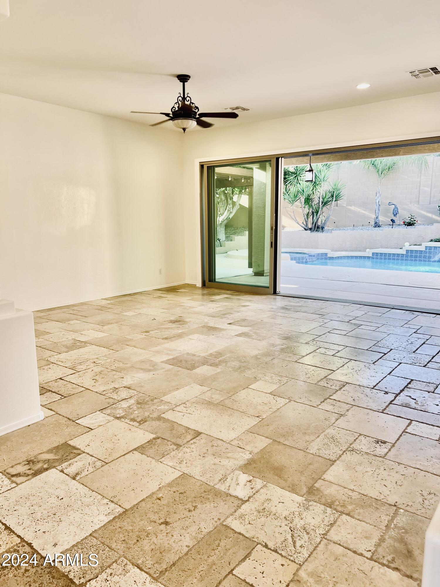 9412 E HILLVIEW Circle