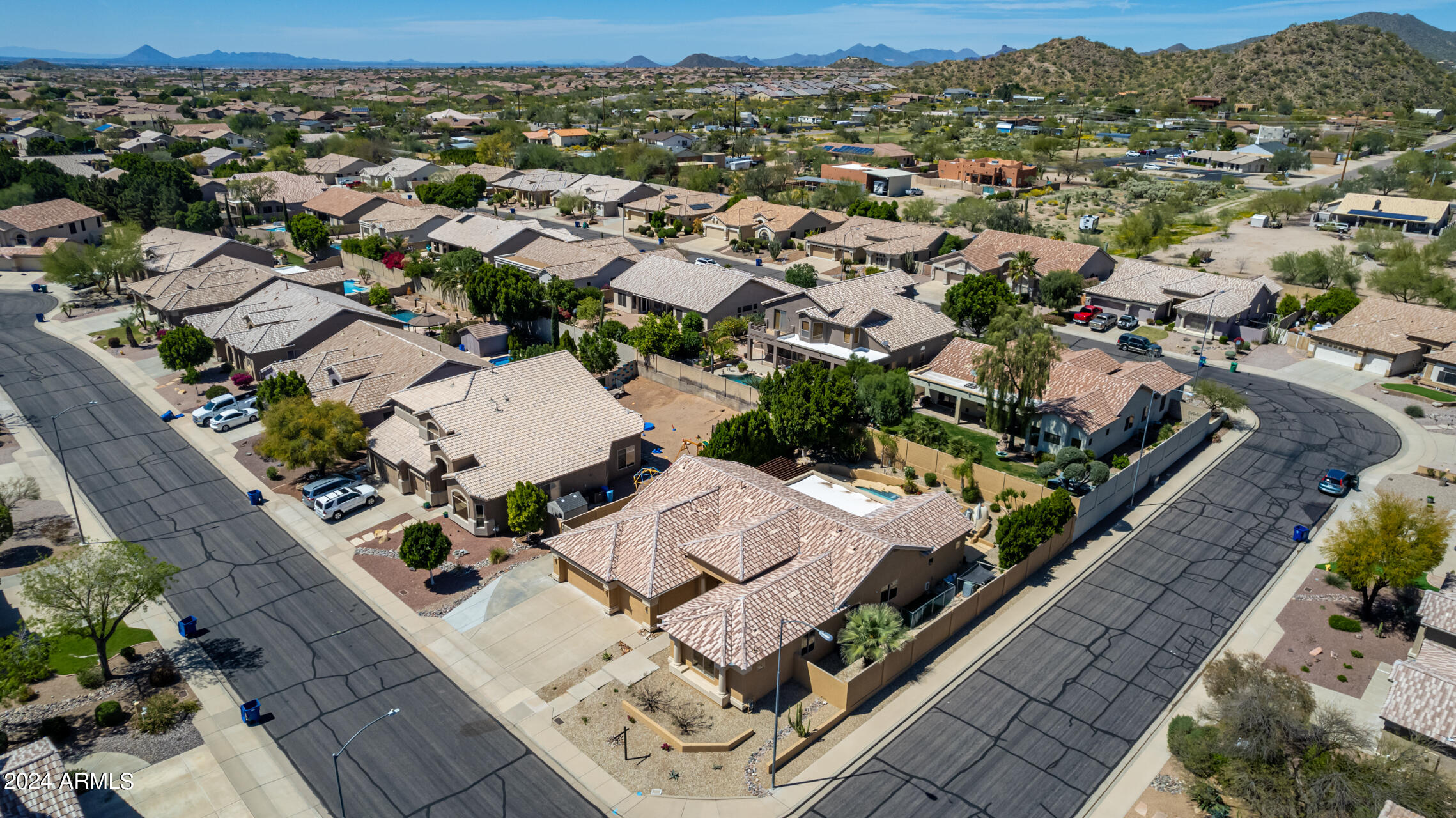 9412 E HILLVIEW Circle