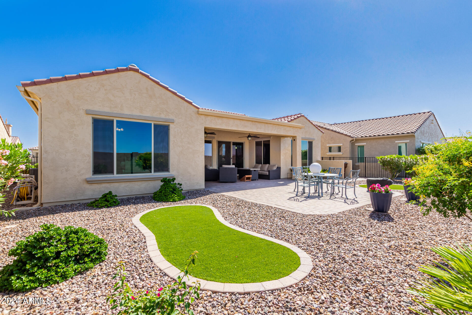 5892 W CACTUS WREN Way