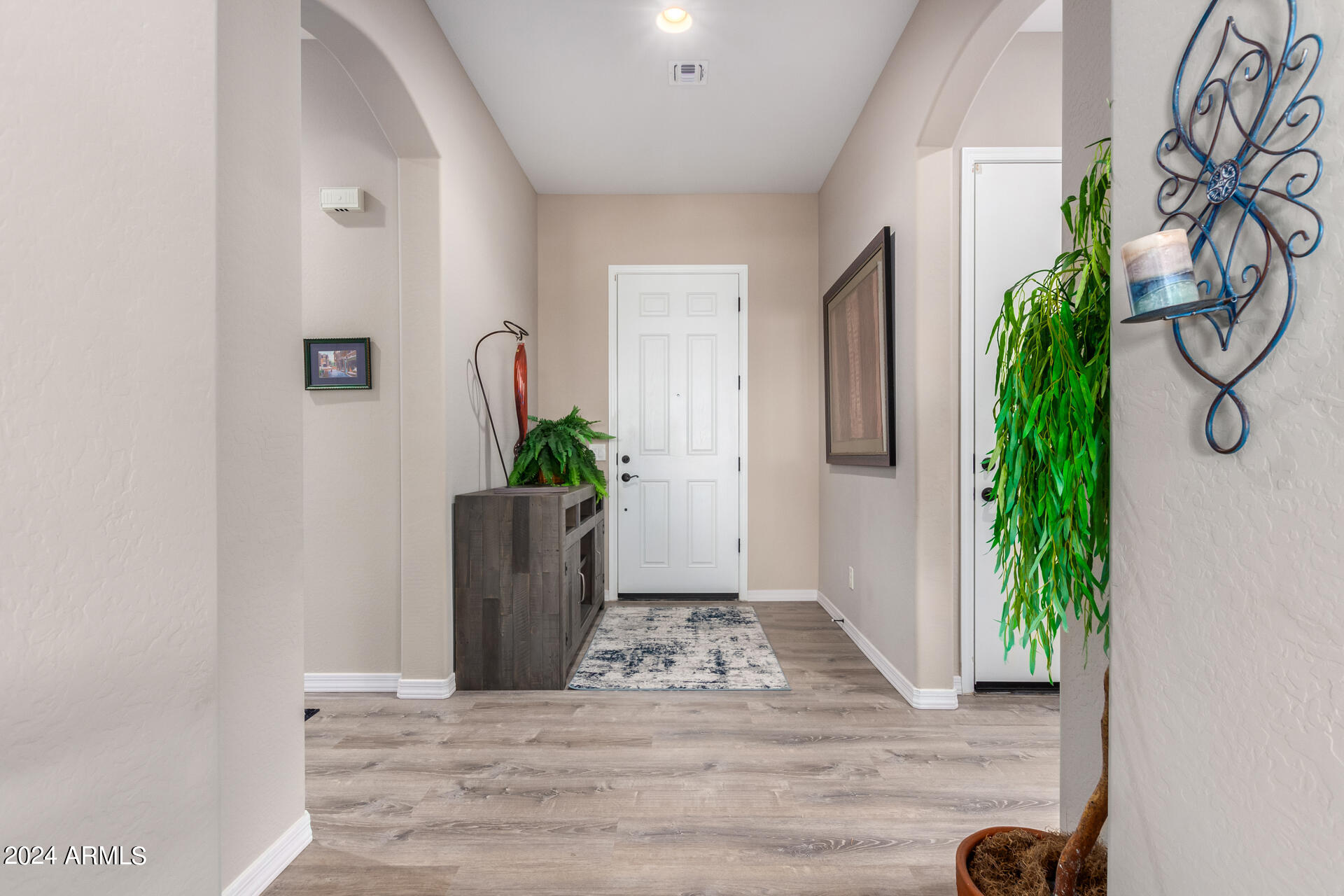 5892 W CACTUS WREN Way