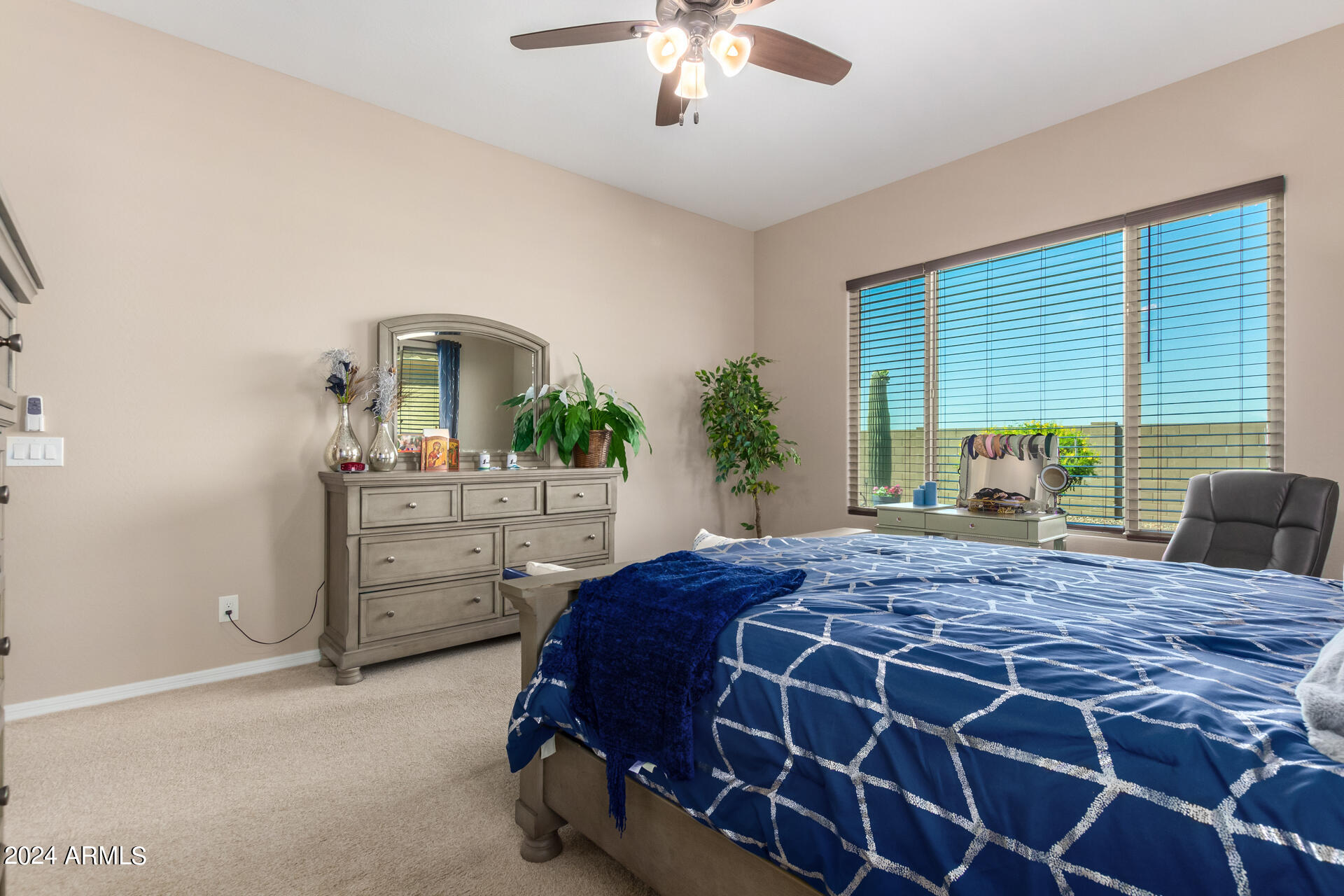 5892 W CACTUS WREN Way