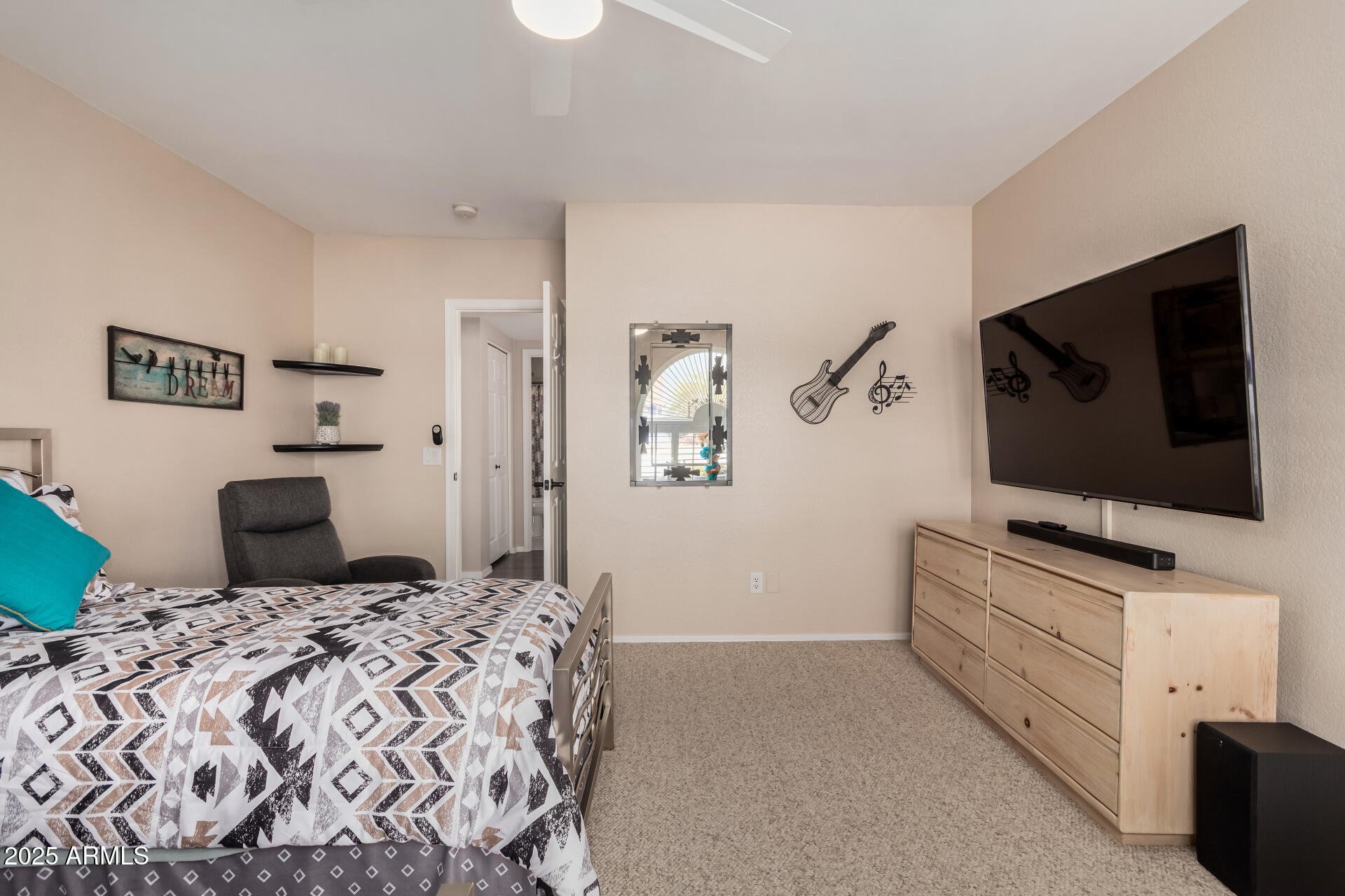 1583 E PALM BEACH Drive