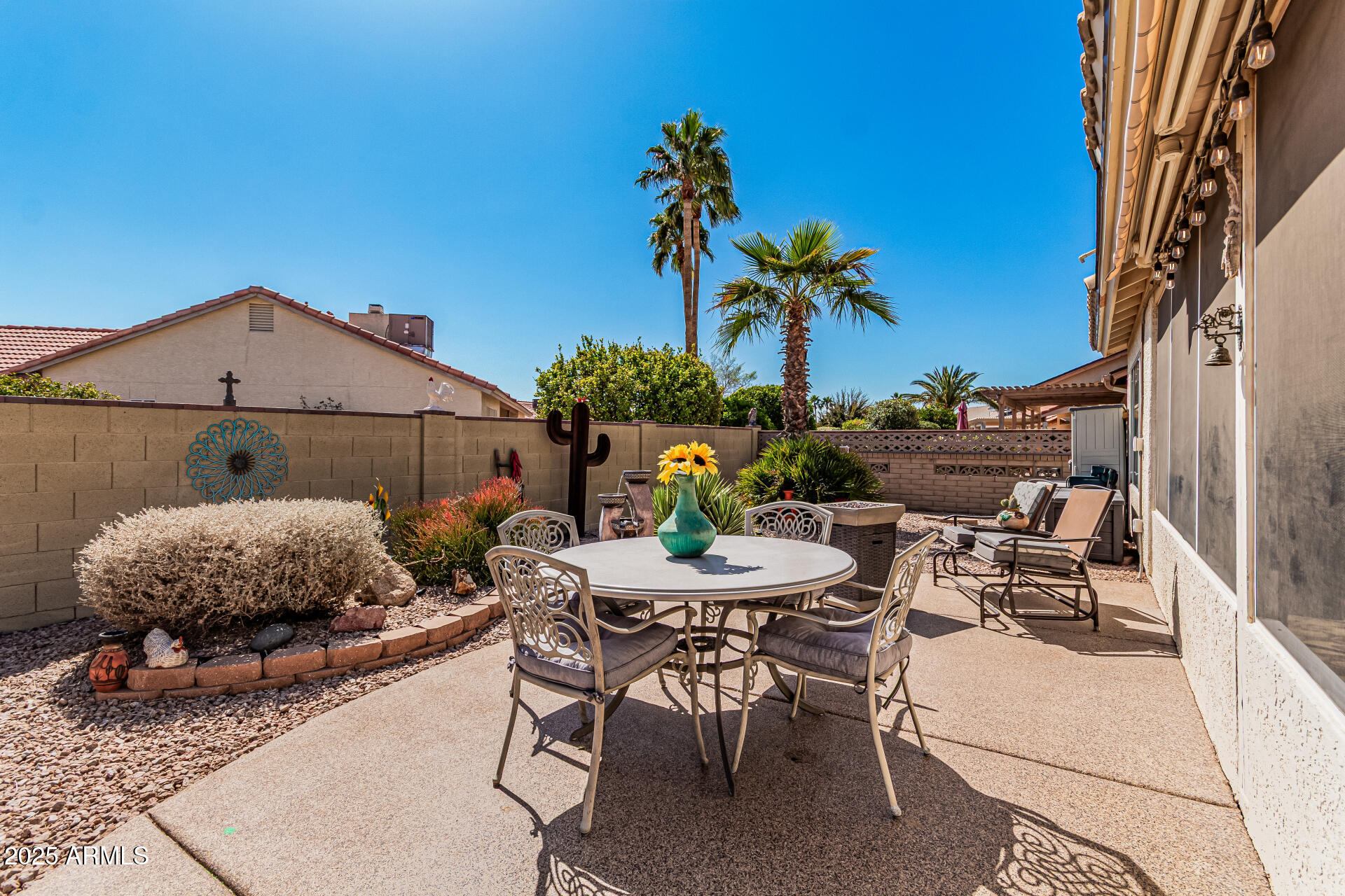 1583 E PALM BEACH Drive