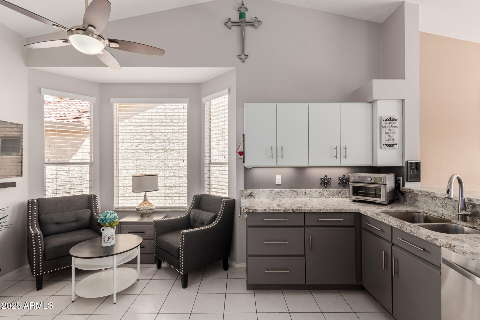 1583 E PALM BEACH Drive