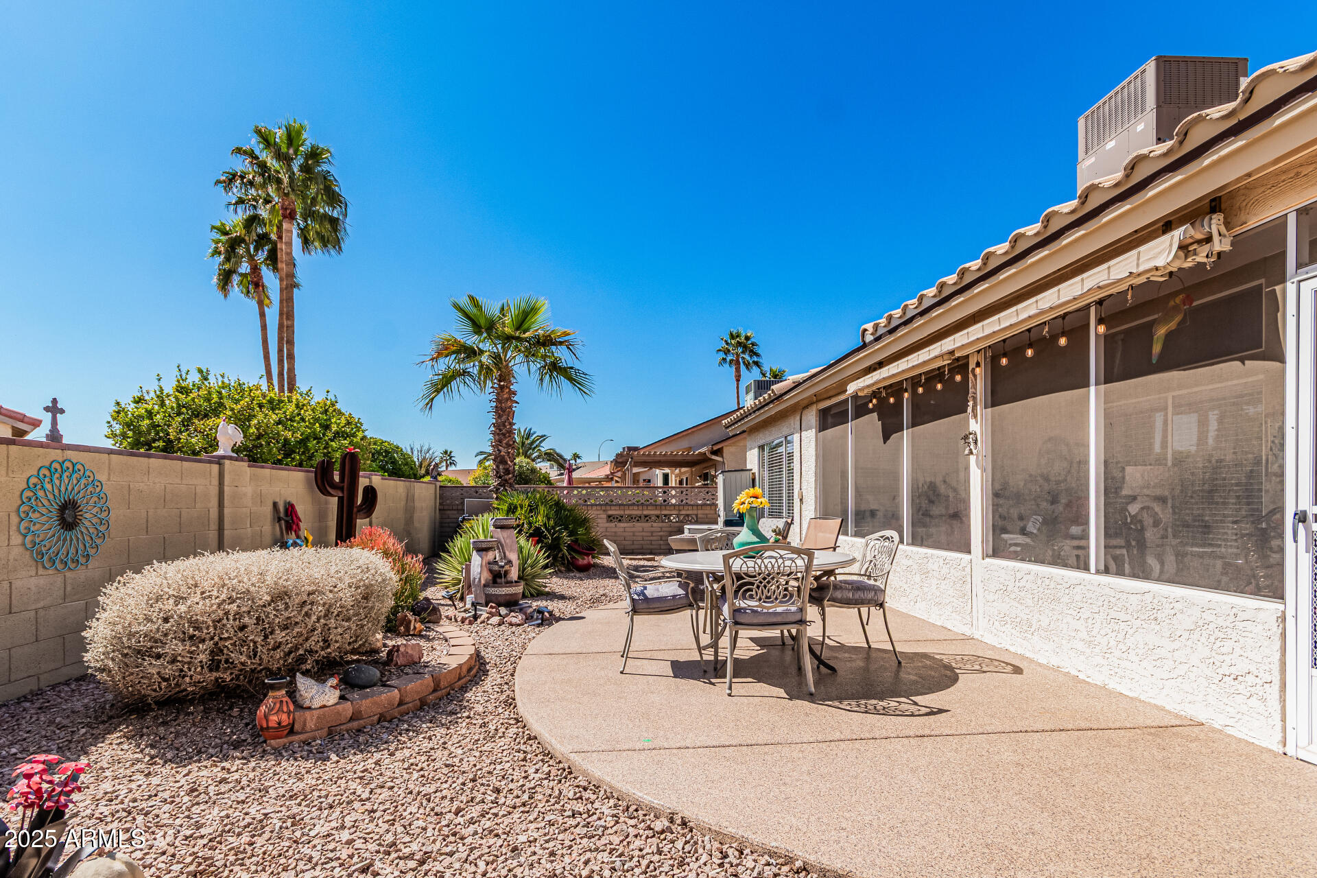 1583 E PALM BEACH Drive