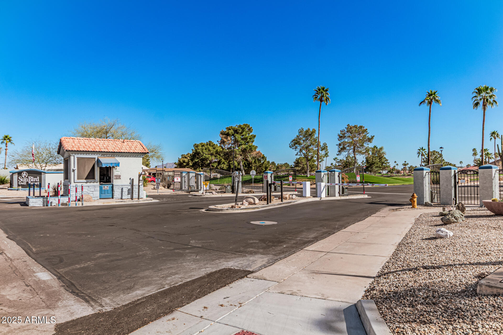 1583 E PALM BEACH Drive