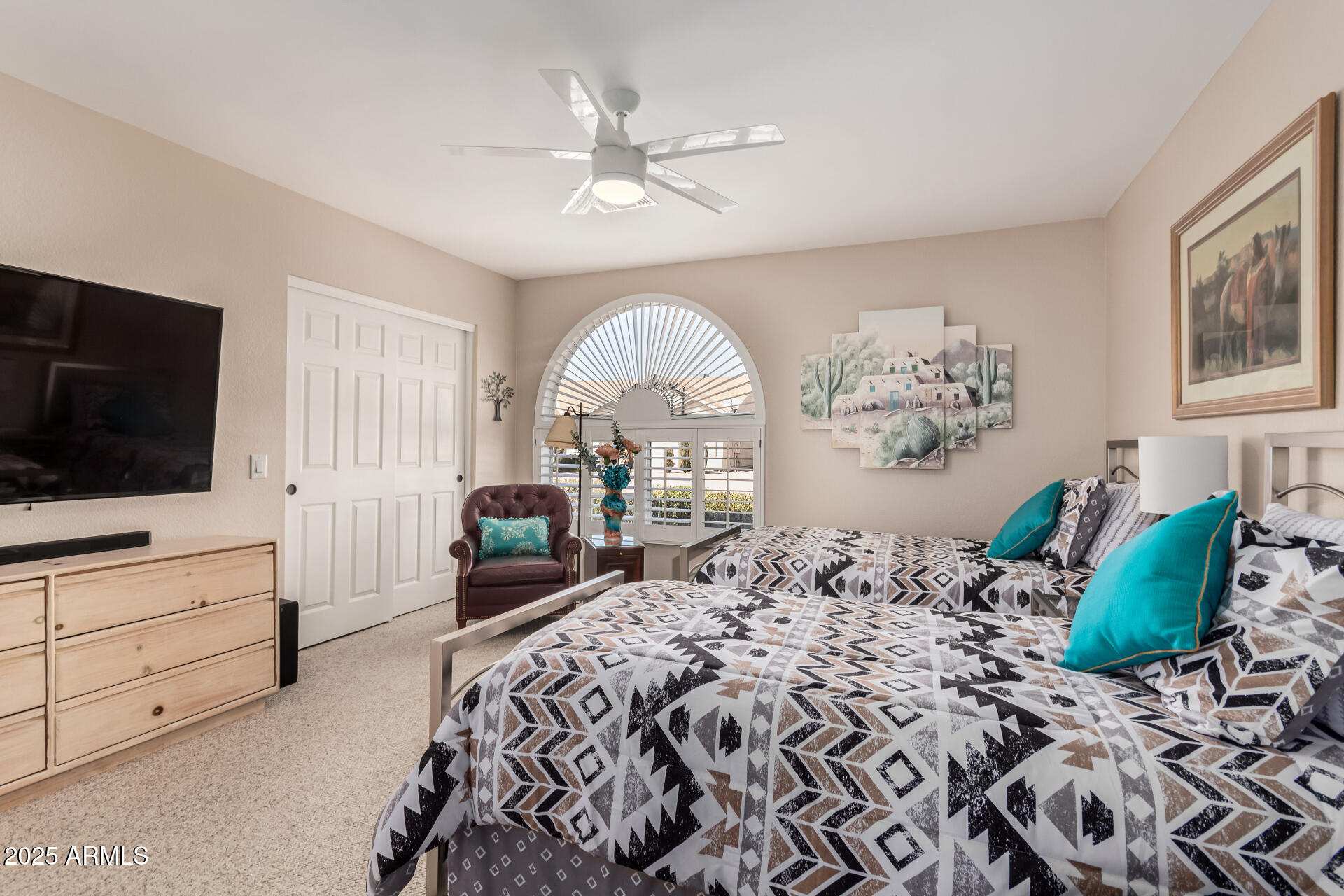 1583 E PALM BEACH Drive