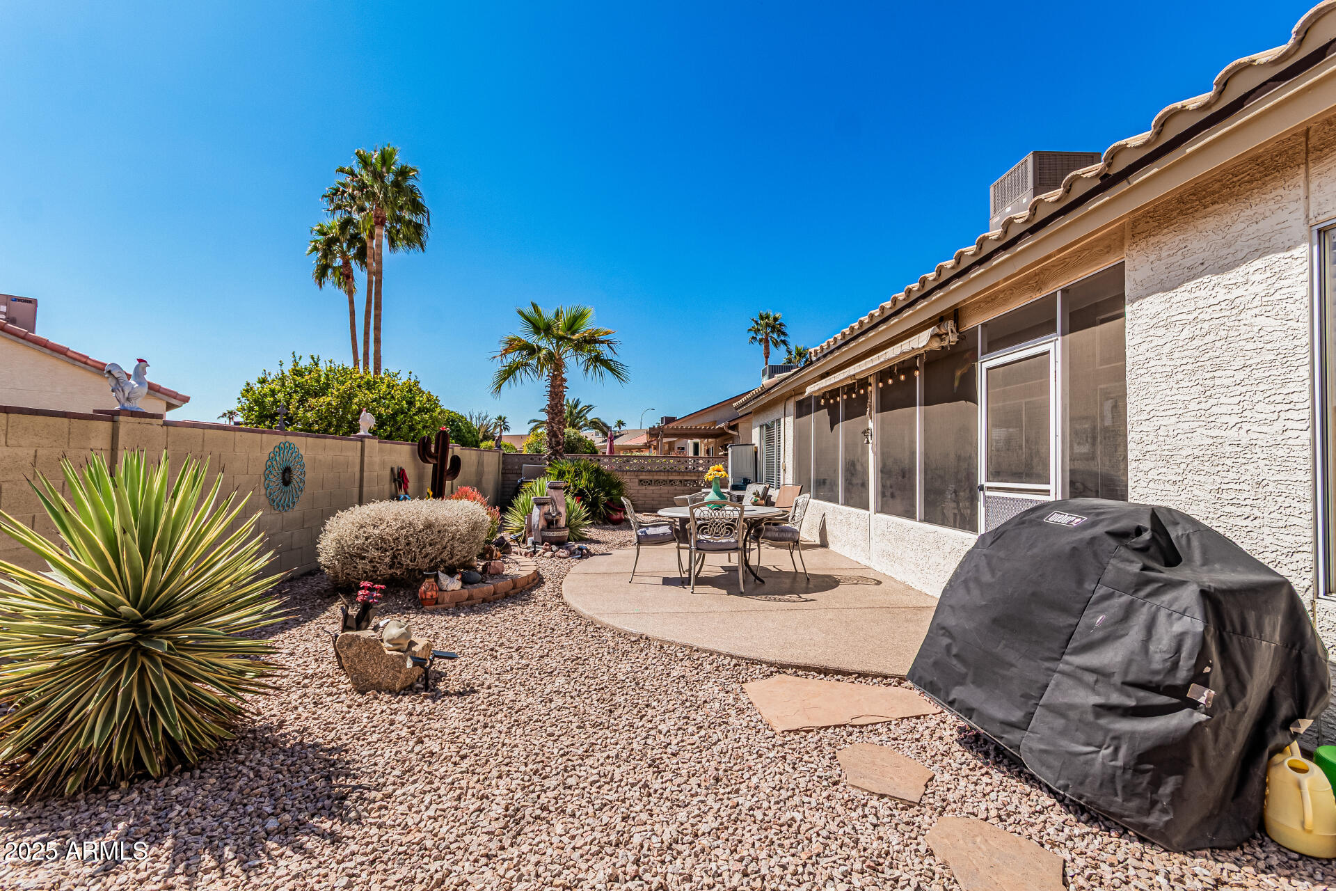 1583 E PALM BEACH Drive