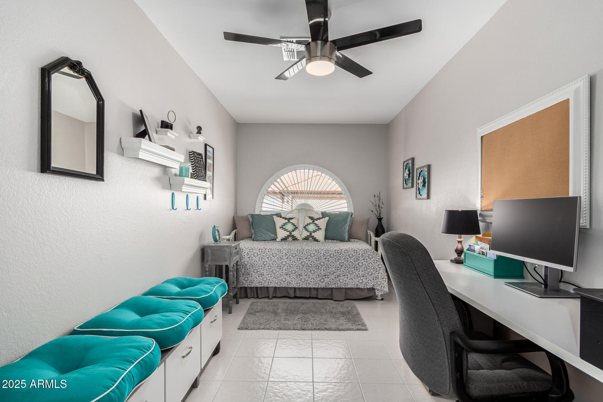 1583 E PALM BEACH Drive