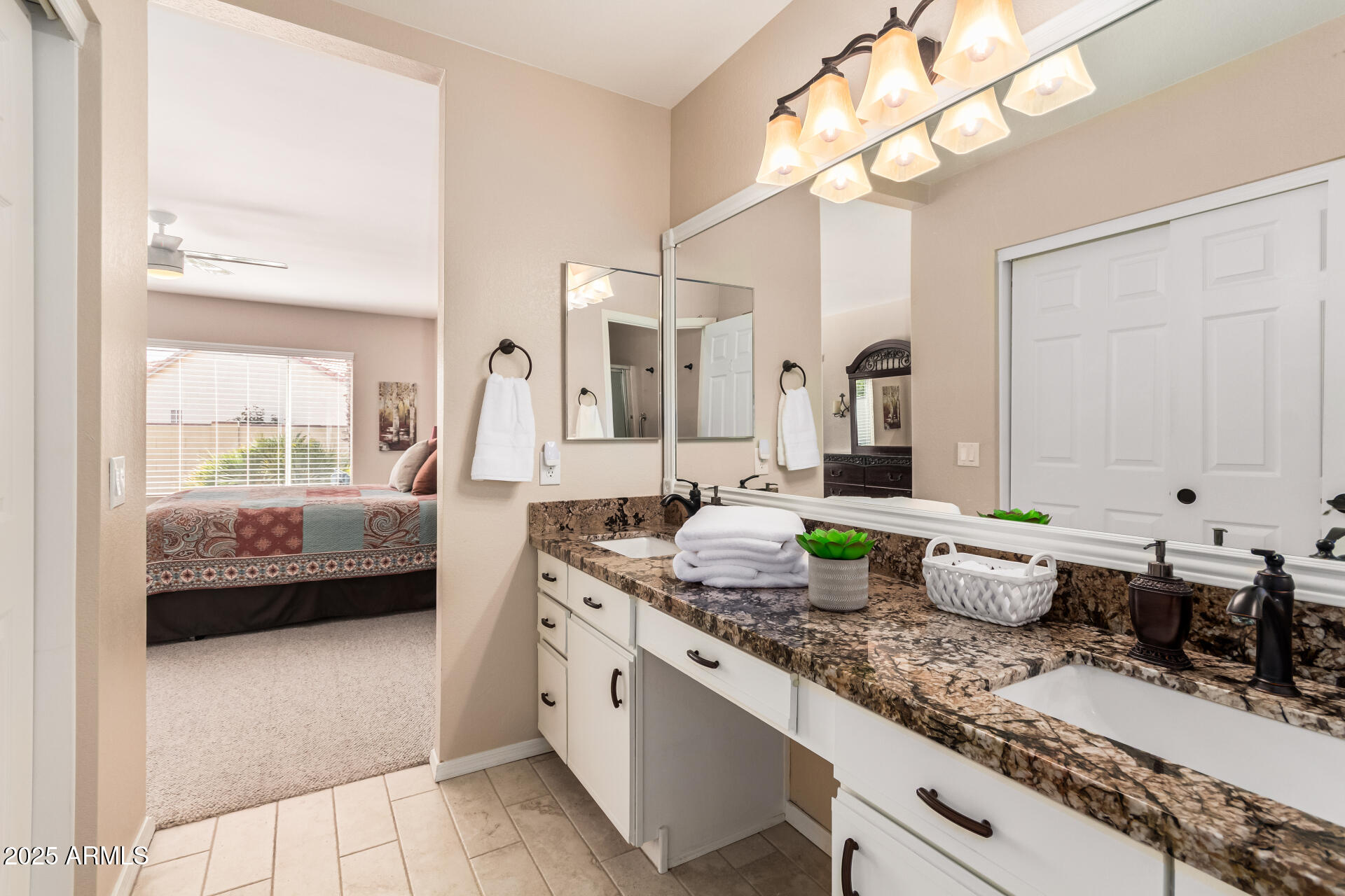 1583 E PALM BEACH Drive