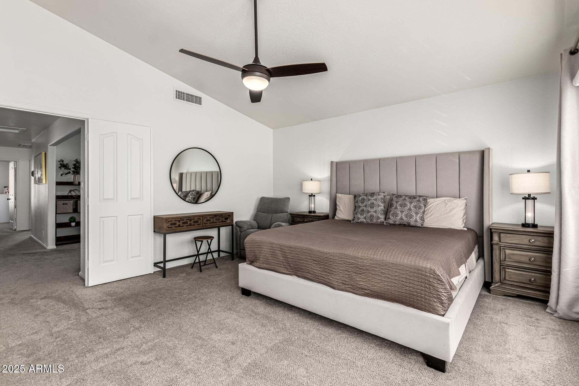 729 E GLENHAVEN Drive