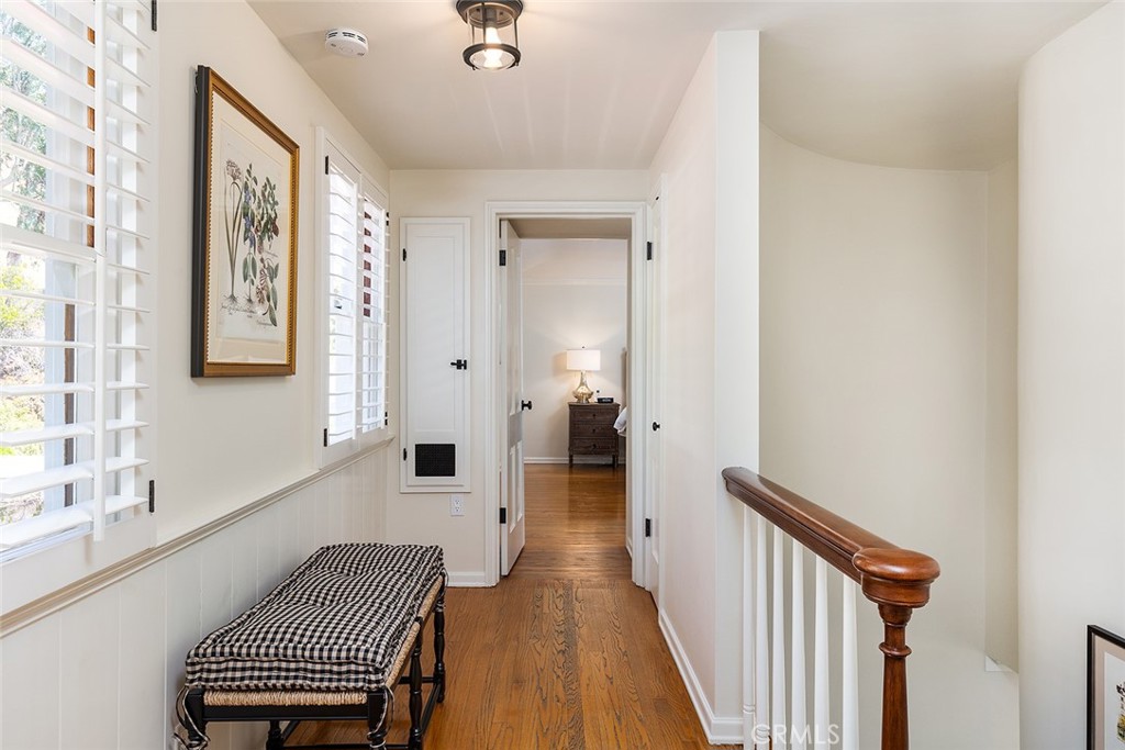 1021 W Mountain Street