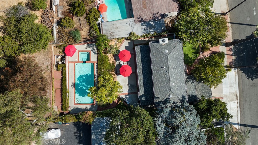 1021 W Mountain Street