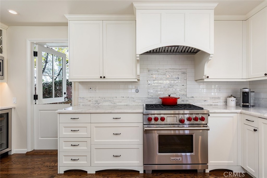 1021 W Mountain Street