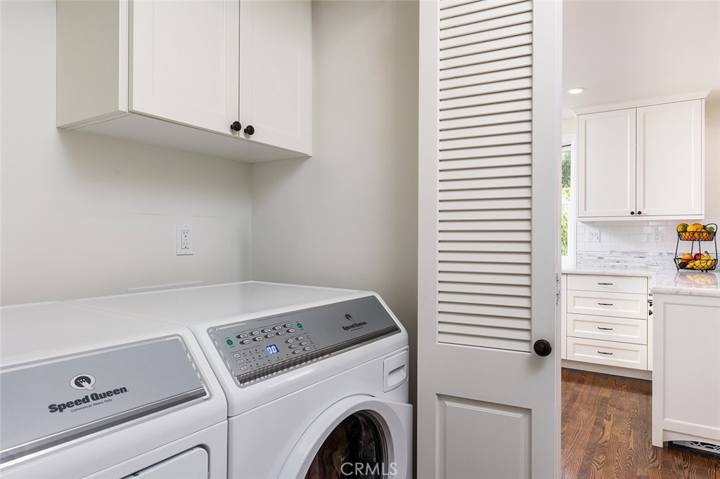 1021 W Mountain Street