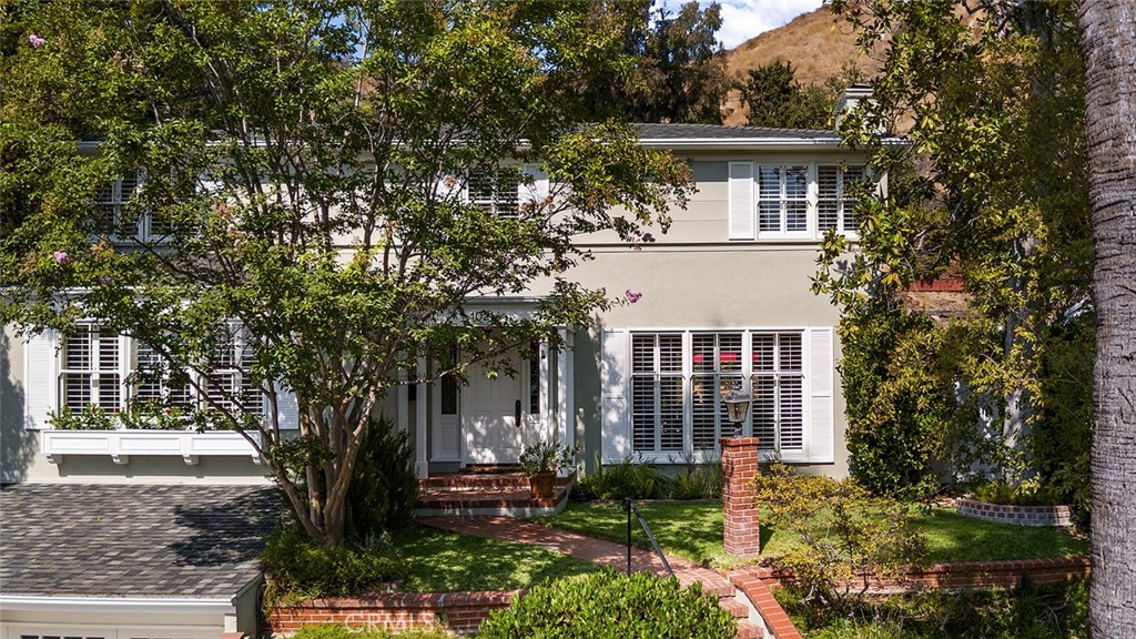 1021 W Mountain Street