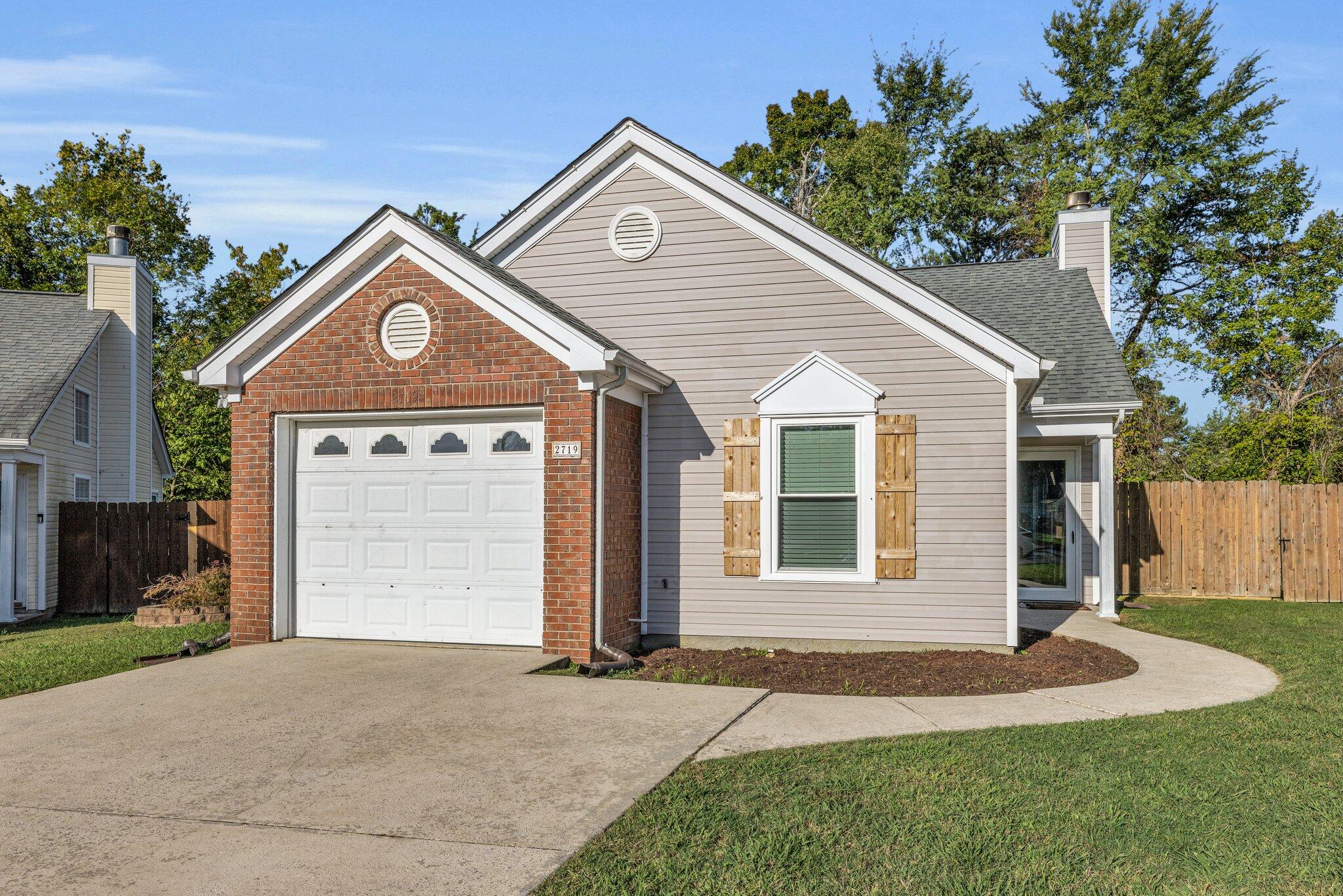 2719 Applebrook Lane