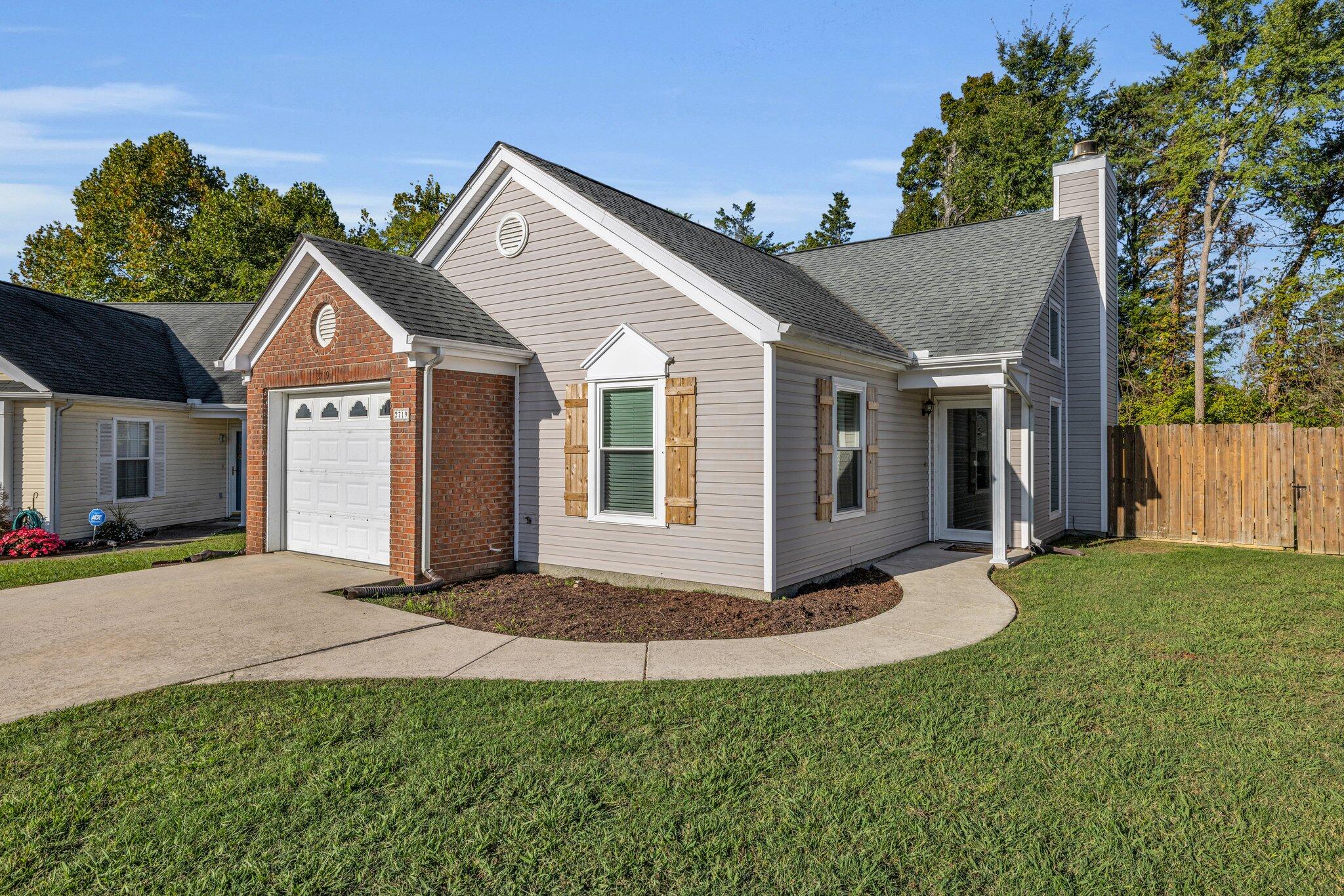 2719 Applebrook Lane