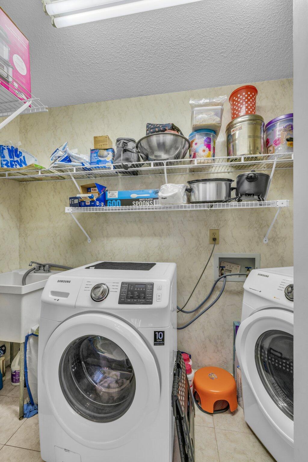 1129 Robin Hood Drive NW