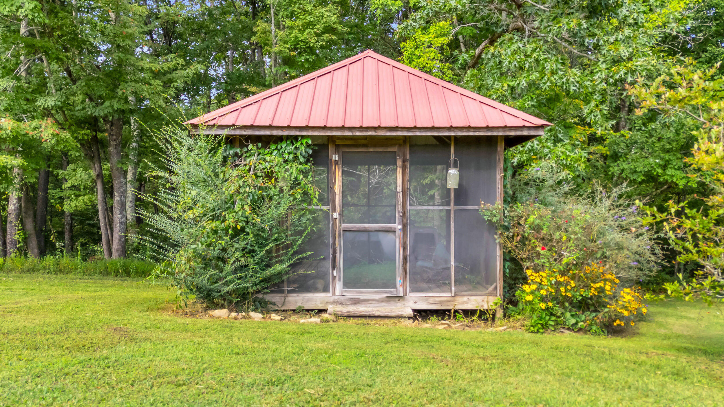 1015 Calm Water Trail