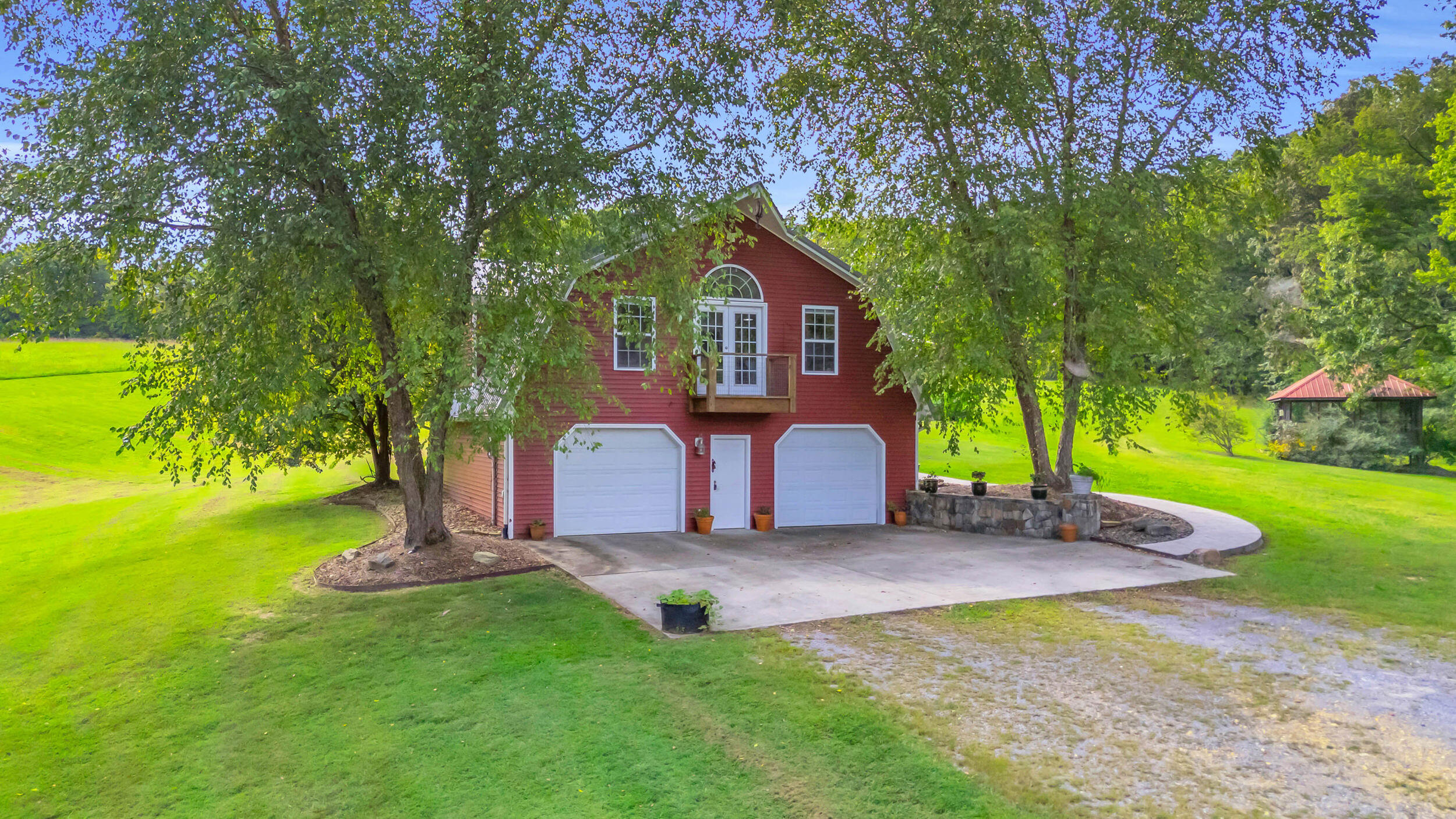 1015 Calm Water Trail