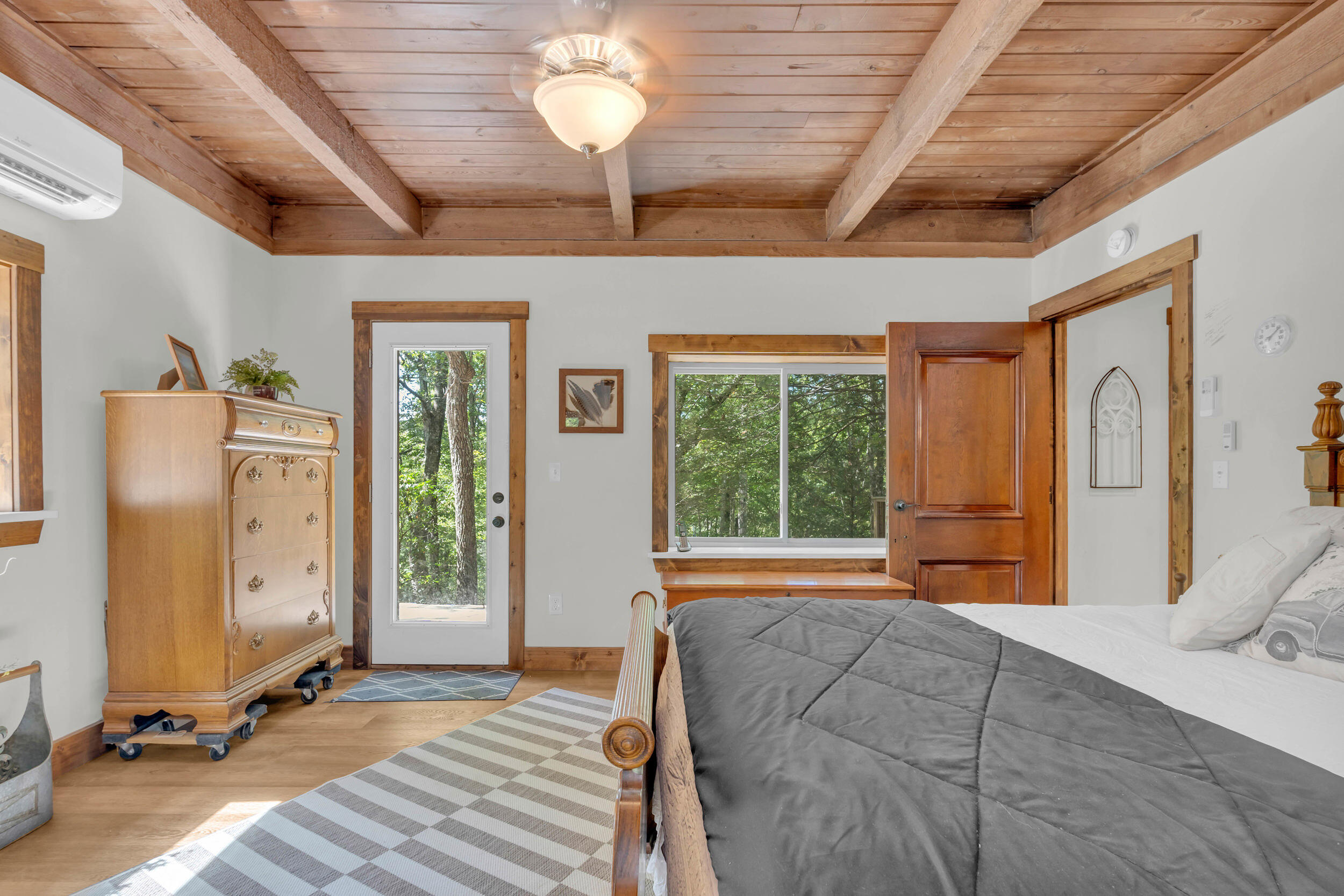 9963 Huckleberry Lane