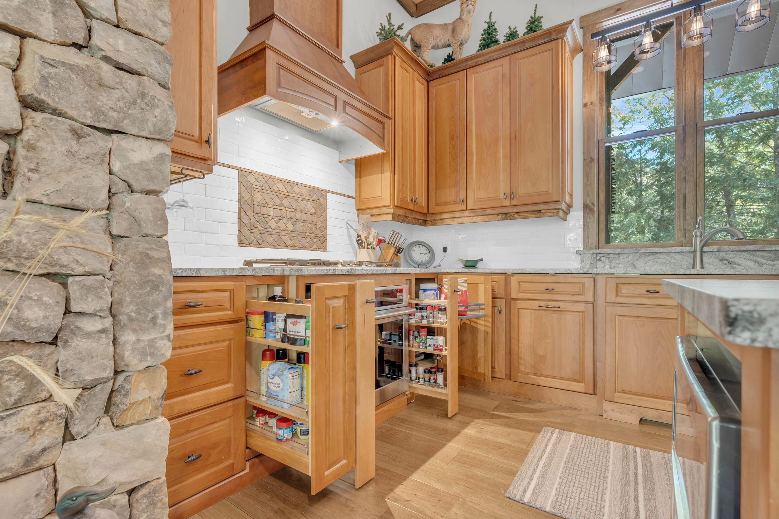 9963 Huckleberry Lane