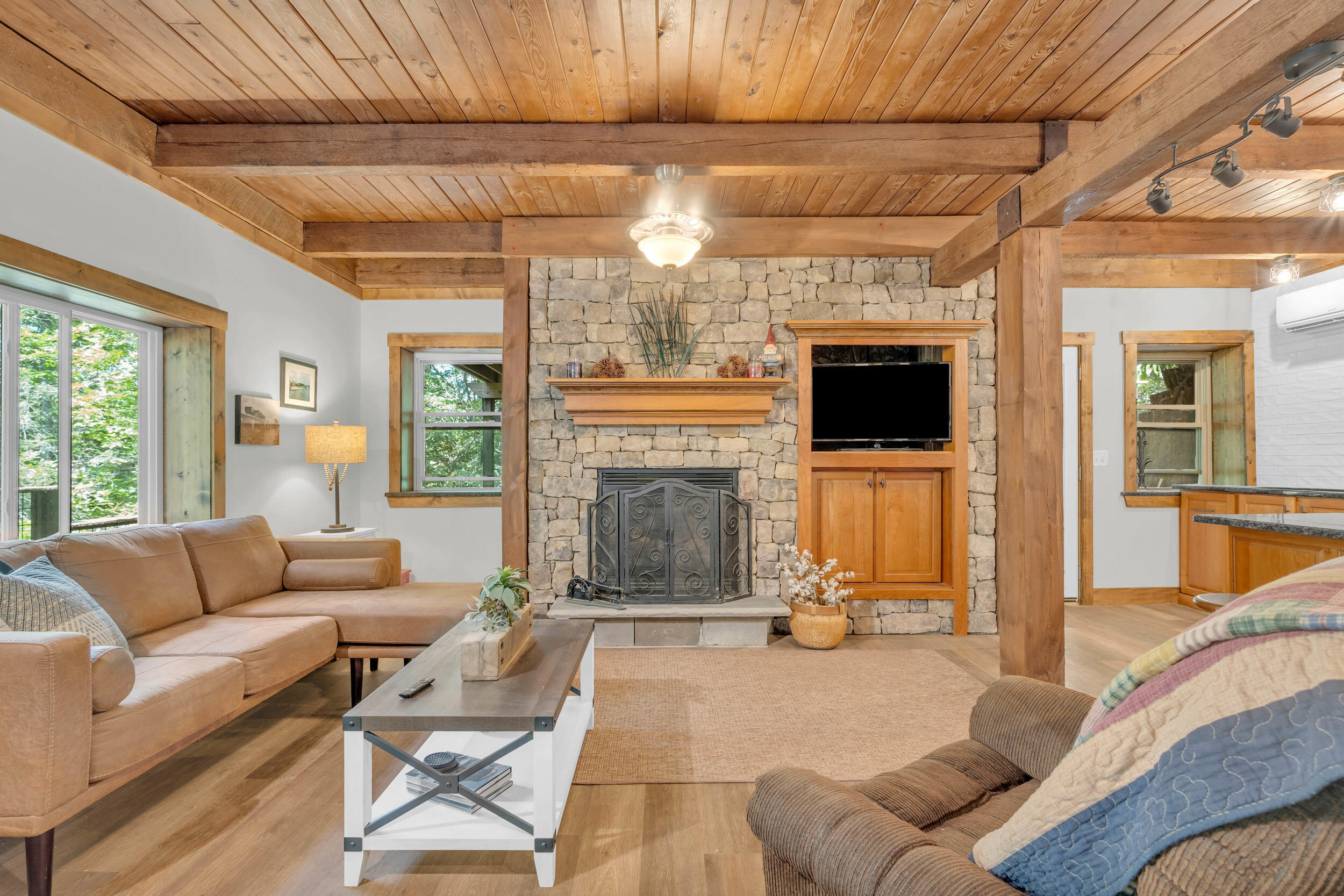 9963 Huckleberry Lane