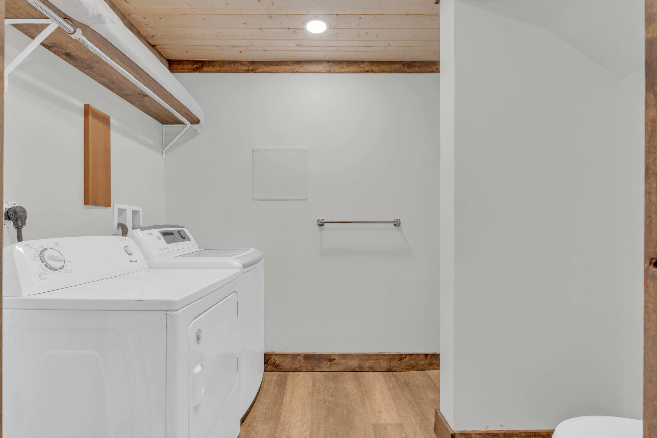 9963 Huckleberry Lane