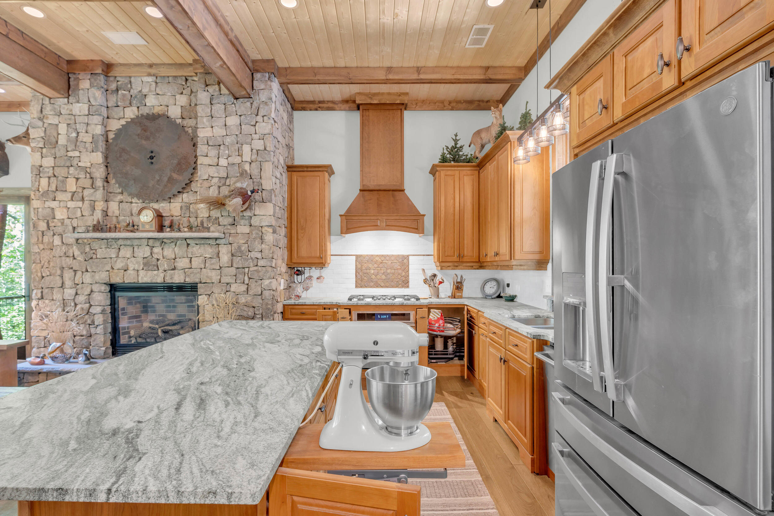 9963 Huckleberry Lane