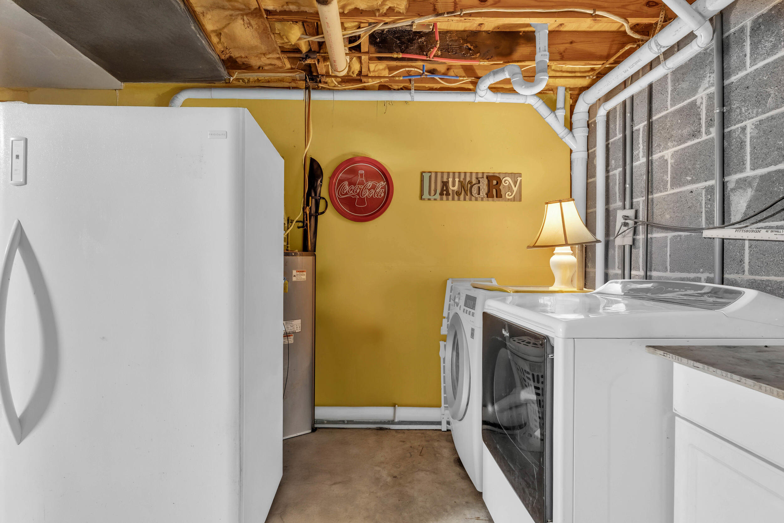 8002 Meadow Crest Lane