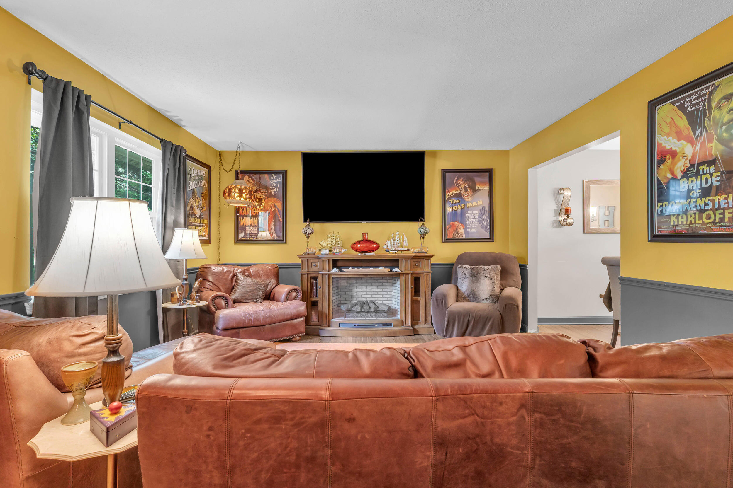 8002 Meadow Crest Lane