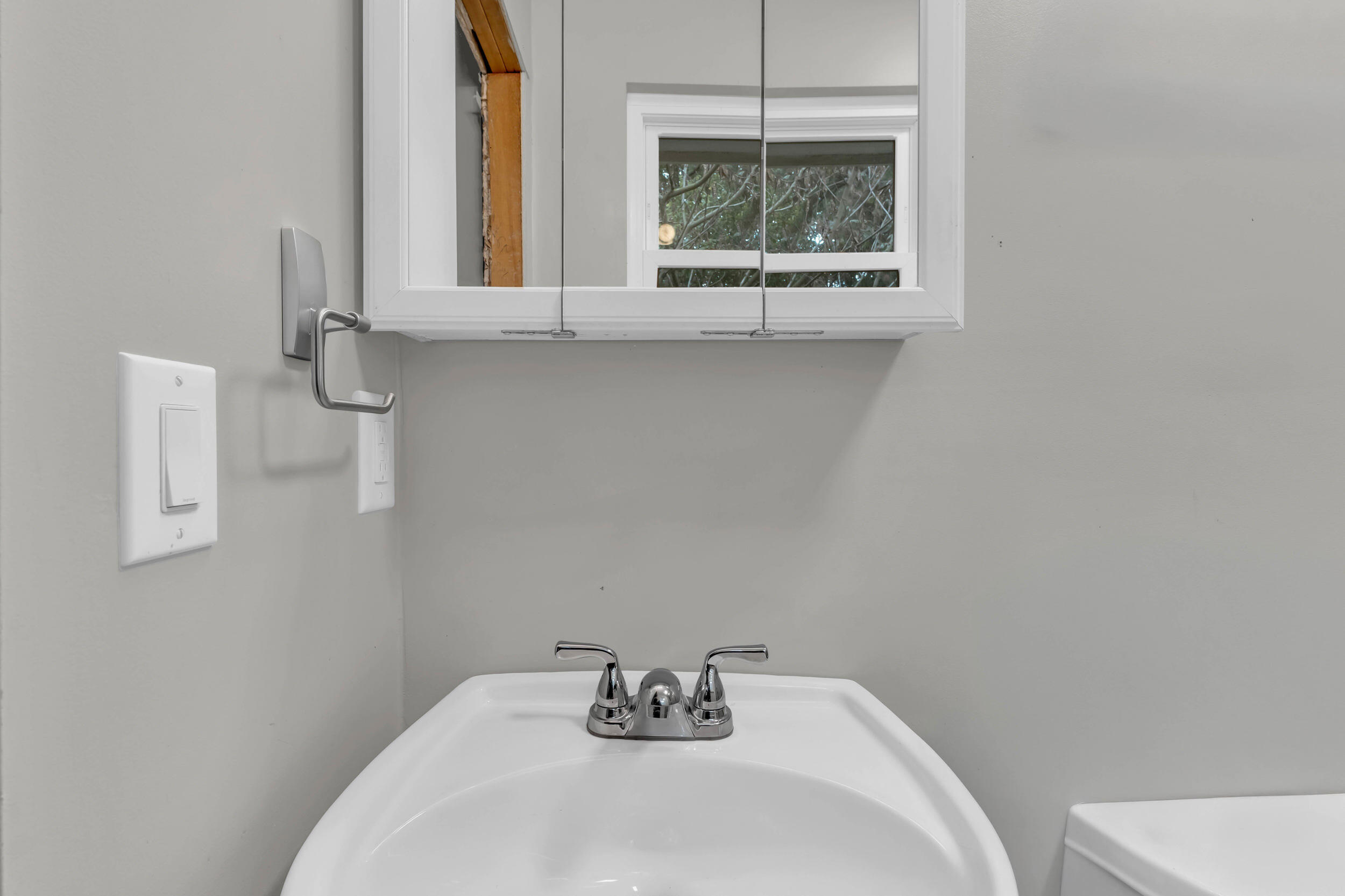 8002 Meadow Crest Lane