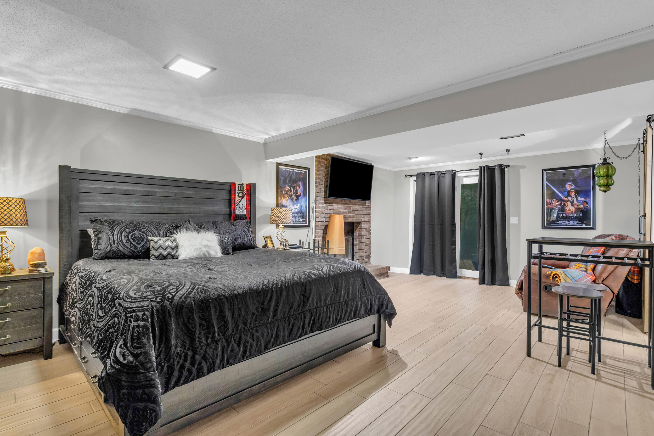 8002 Meadow Crest Lane