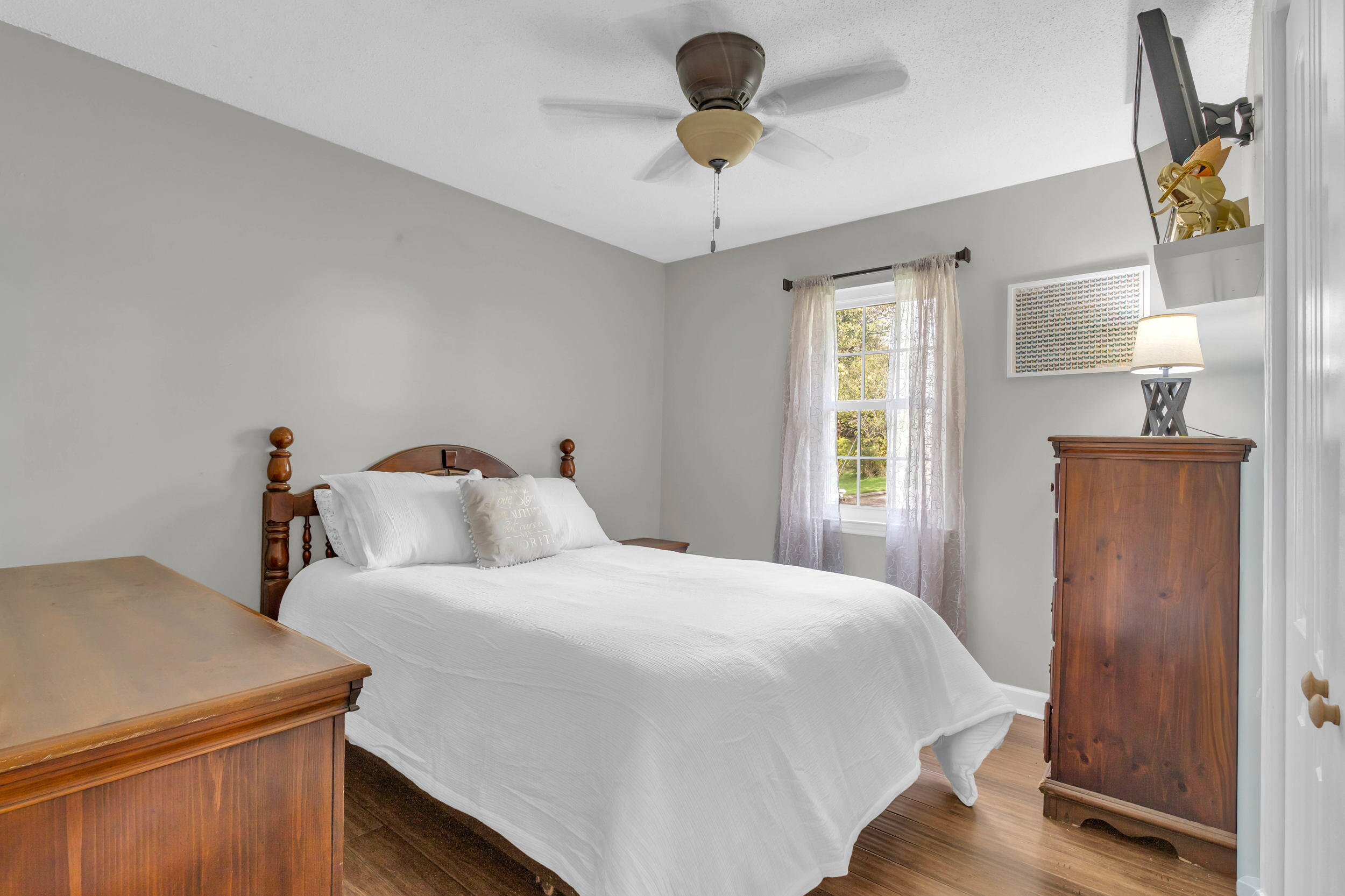 8002 Meadow Crest Lane