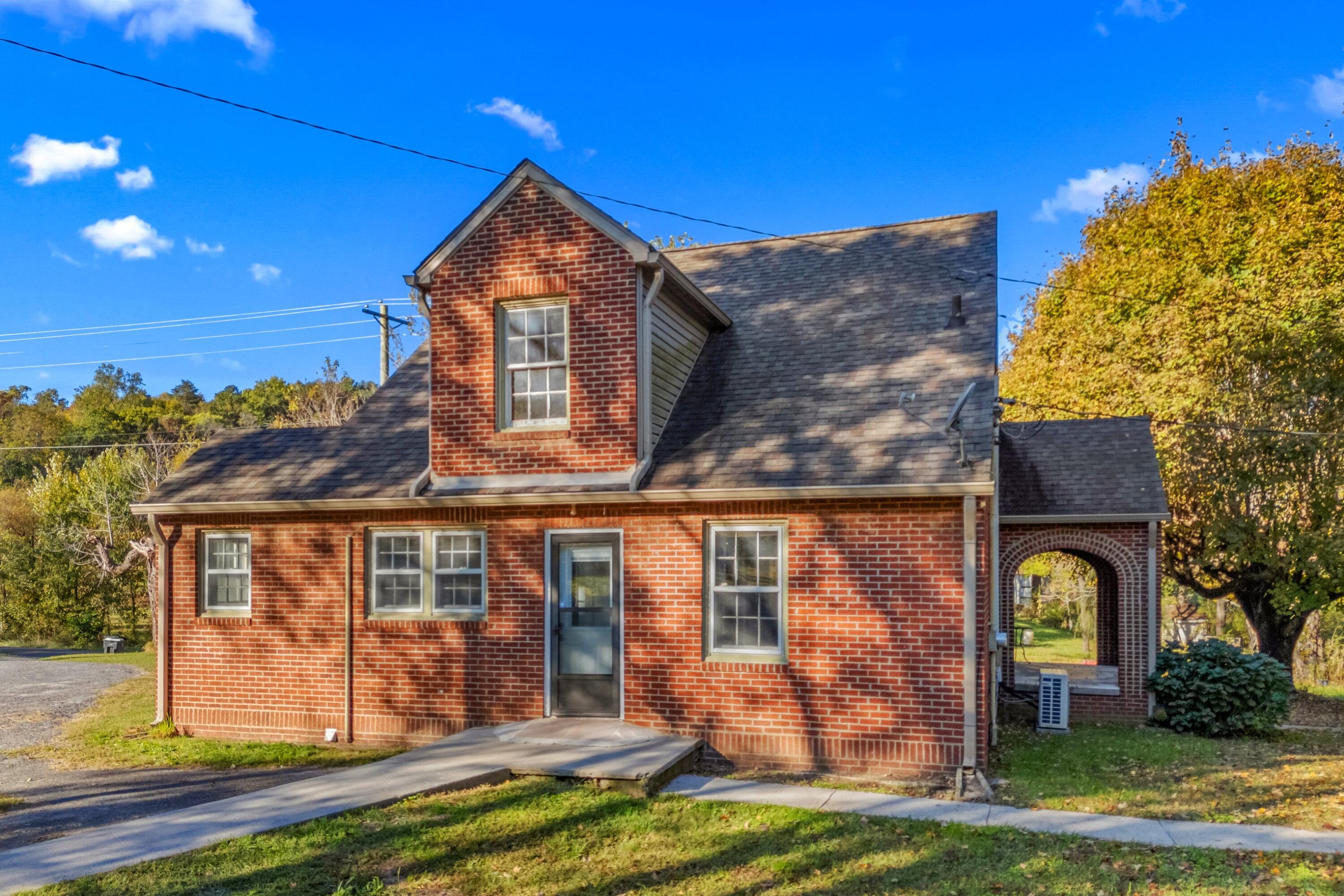 1575 Thompson Creek Road, Morristown