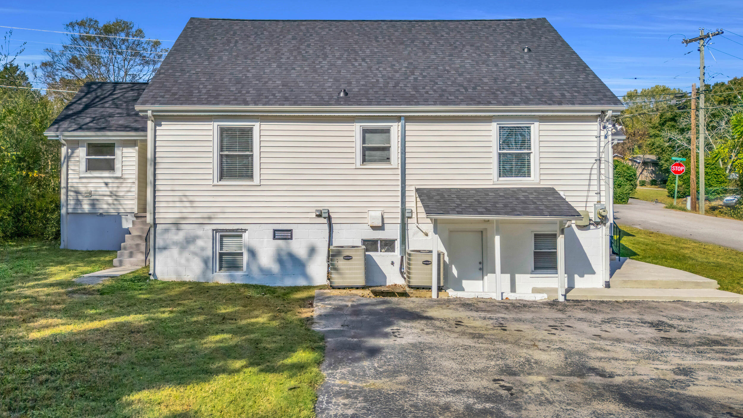 4094 University Drive, Ooltewah