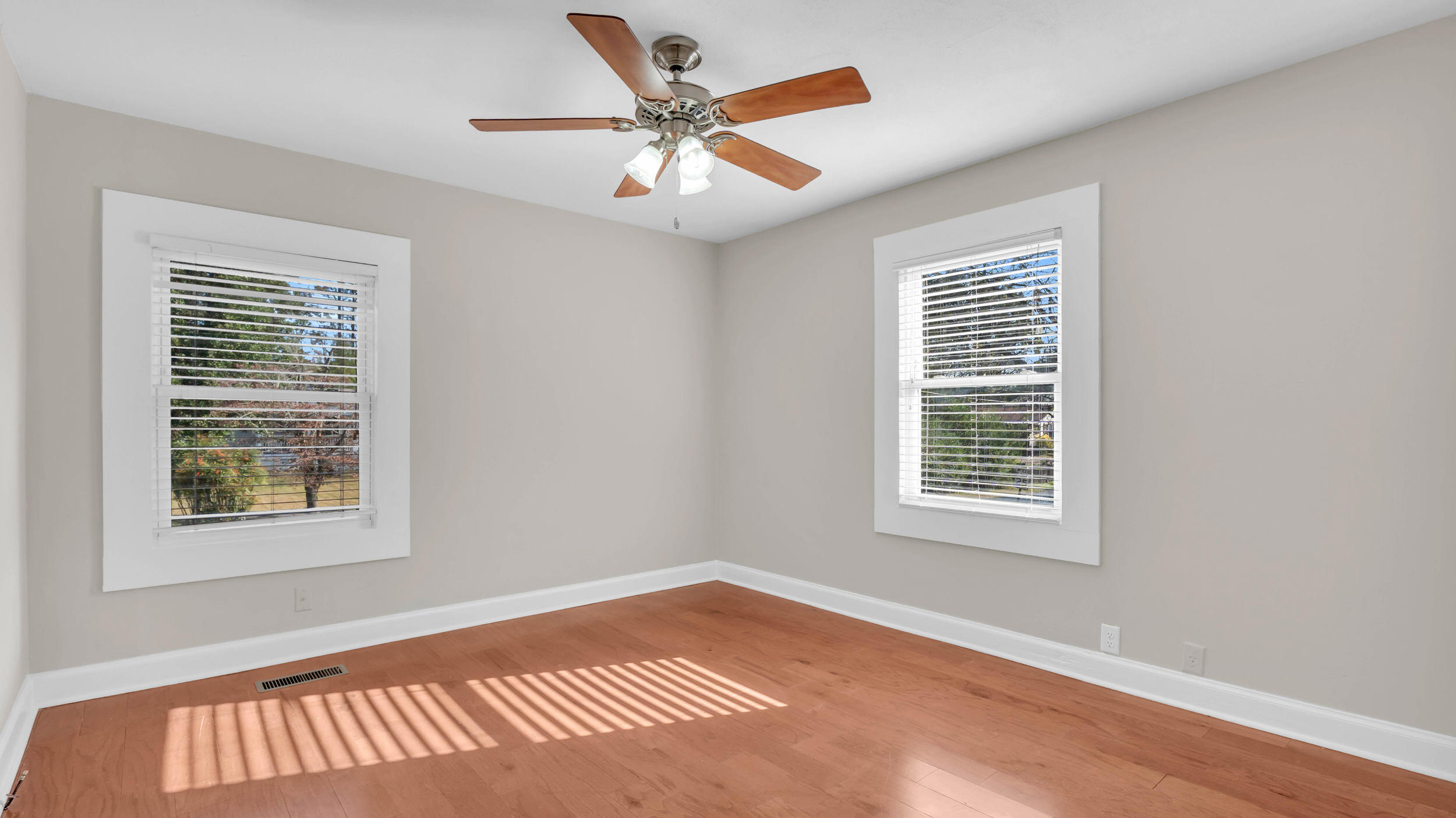 4094 University Drive, Ooltewah