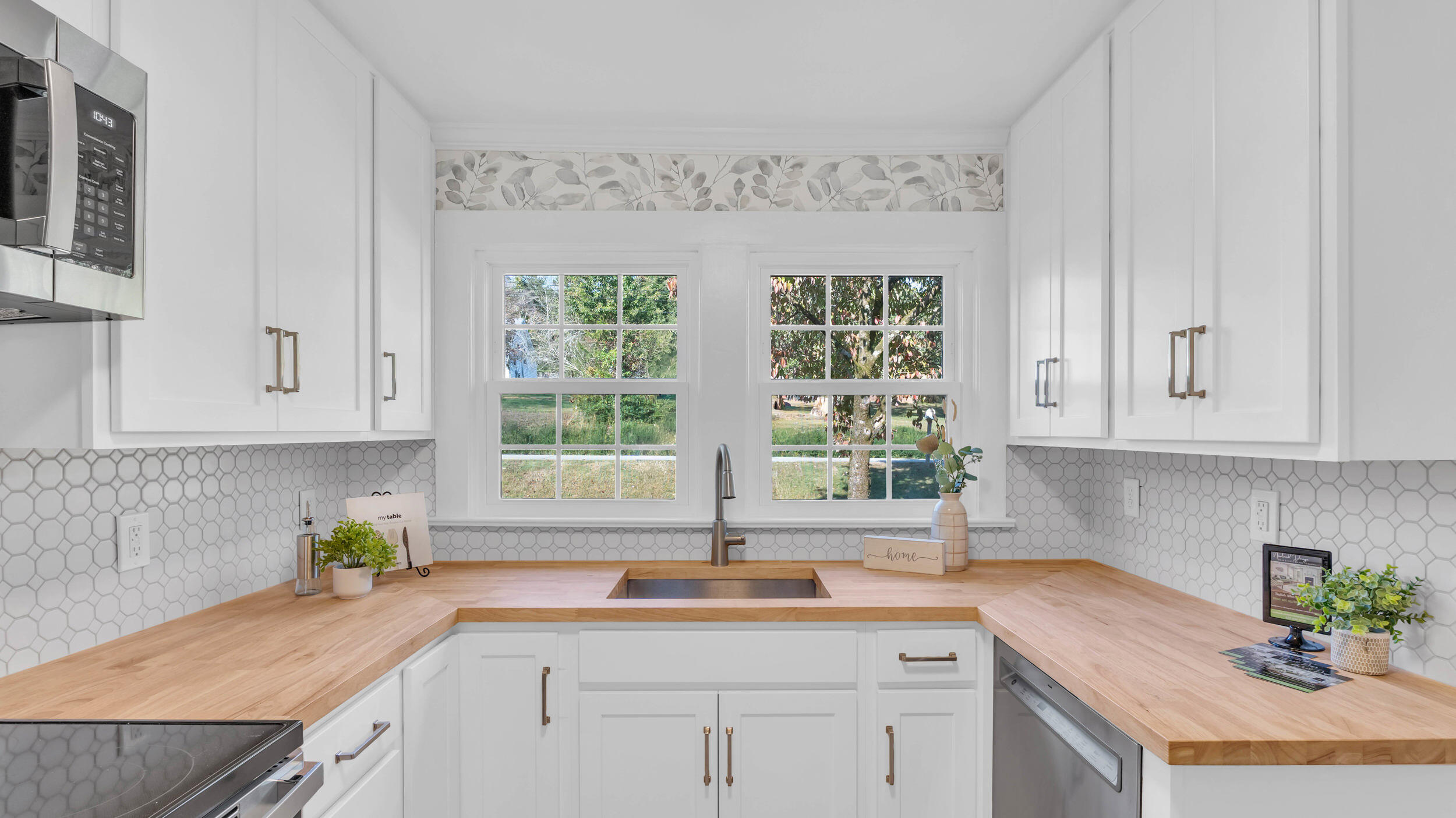 4094 University Drive, Ooltewah