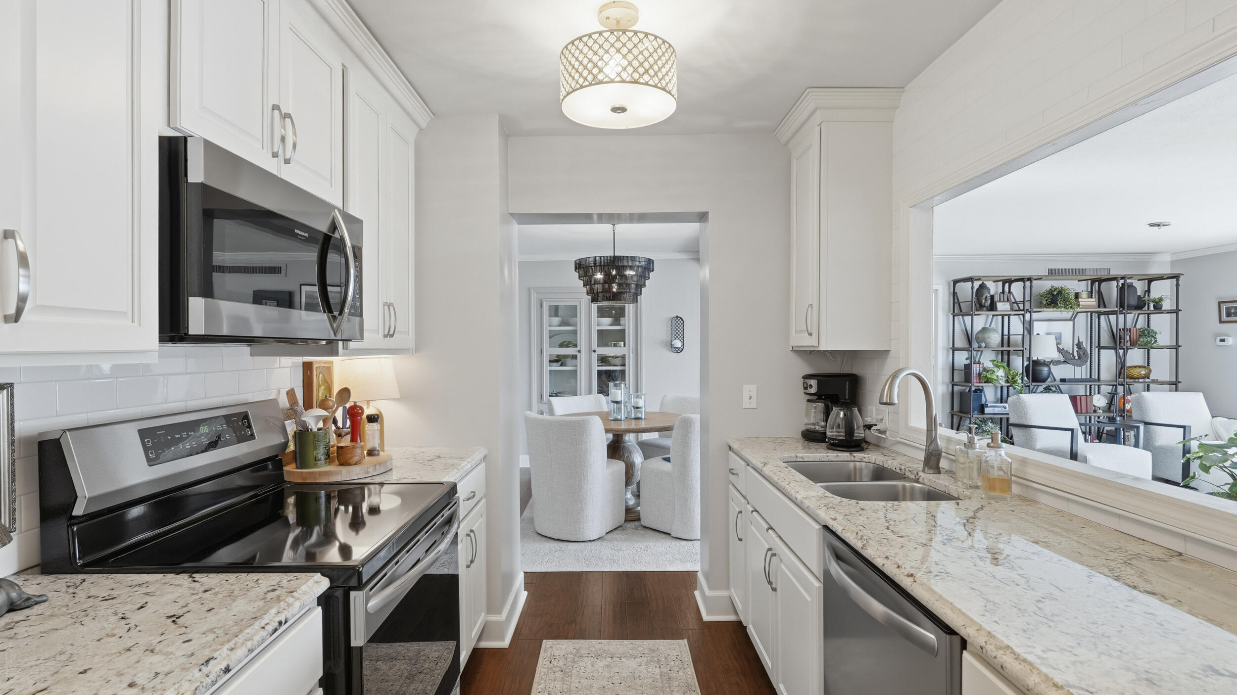 1414 Continental Drive, 407+409