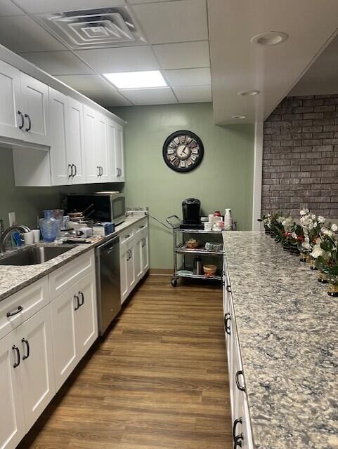 1414 Continental Drive, 407+409