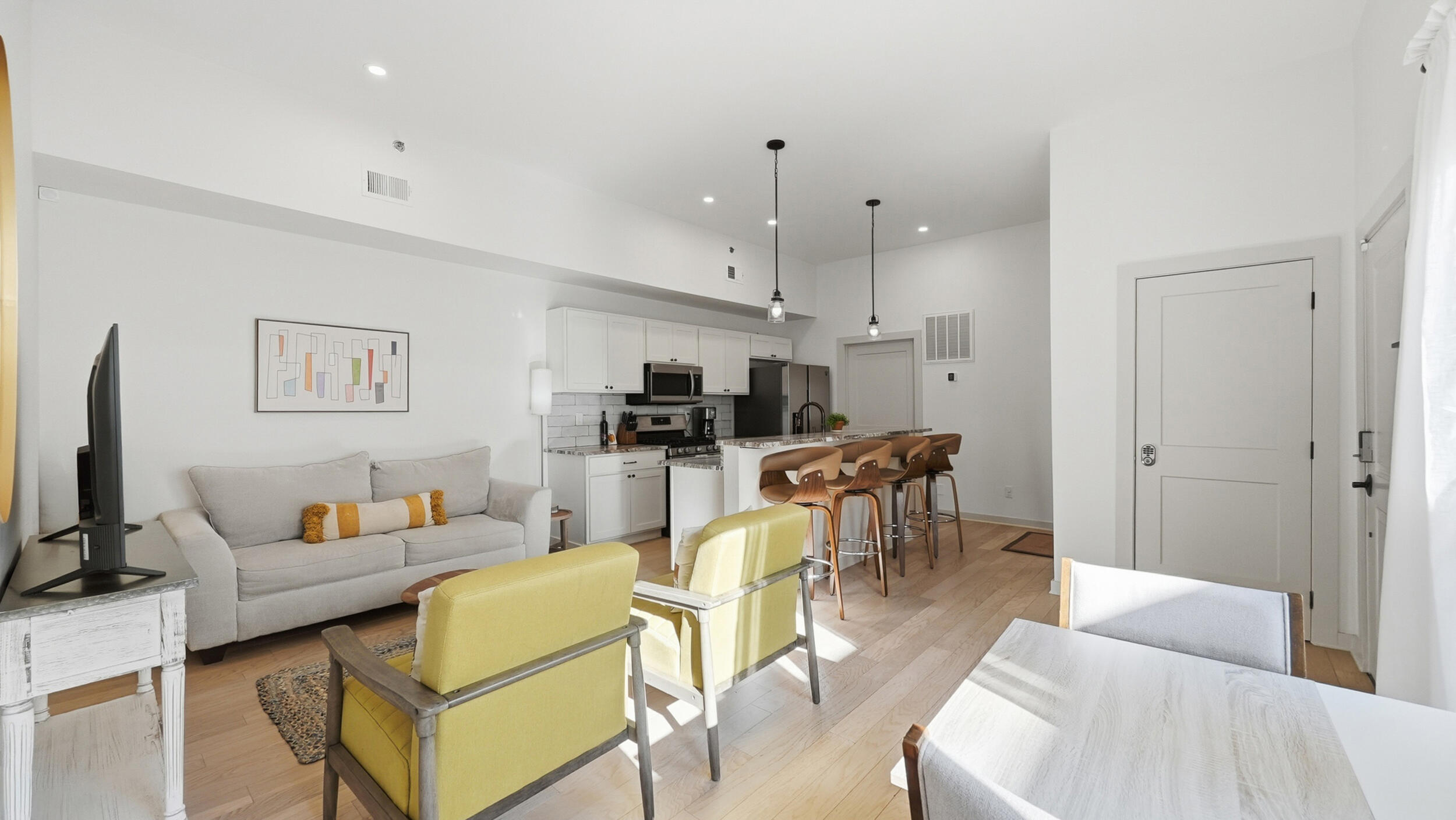 1619 E 12th Street, 109