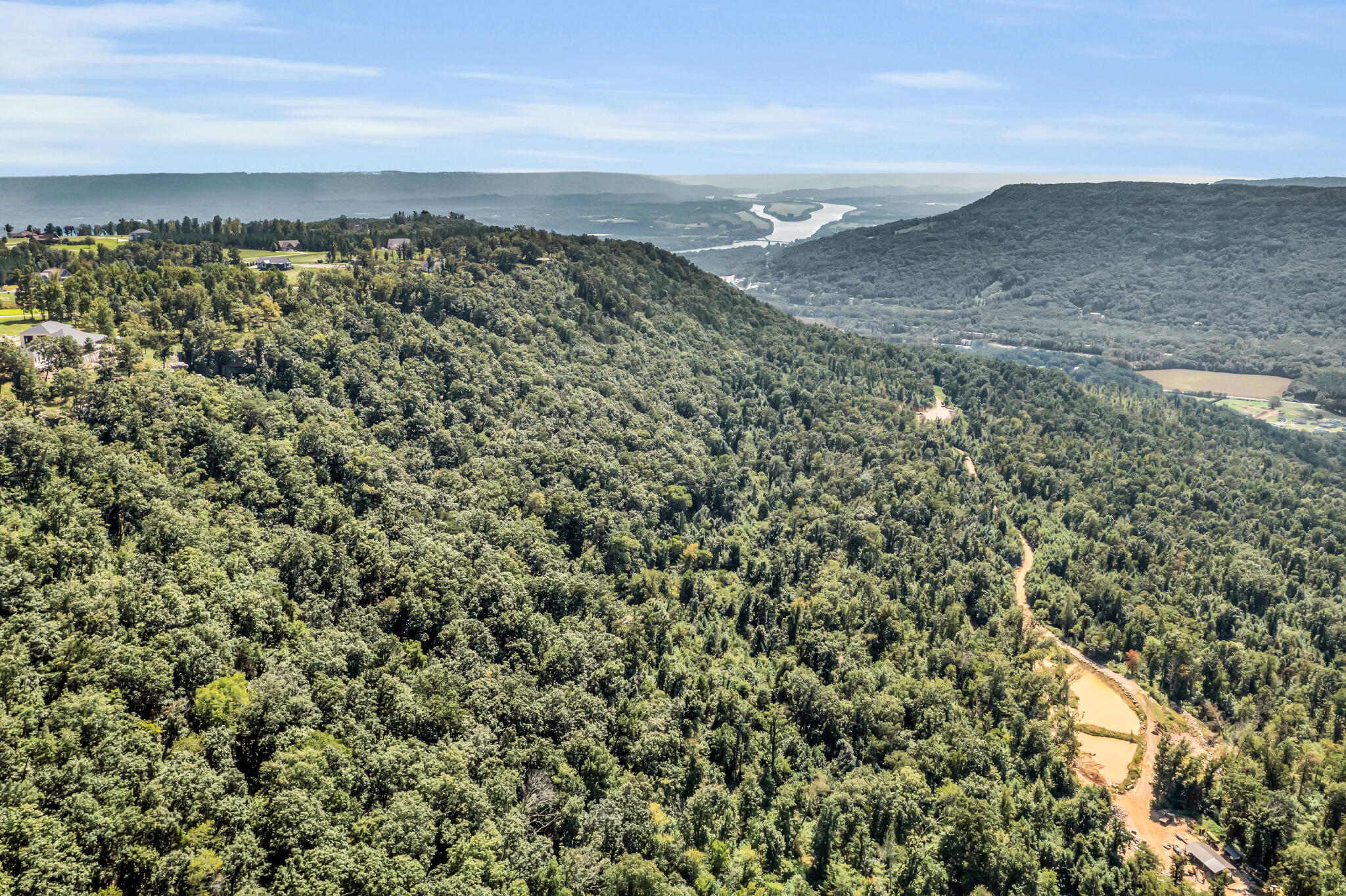 405 Boone Pass