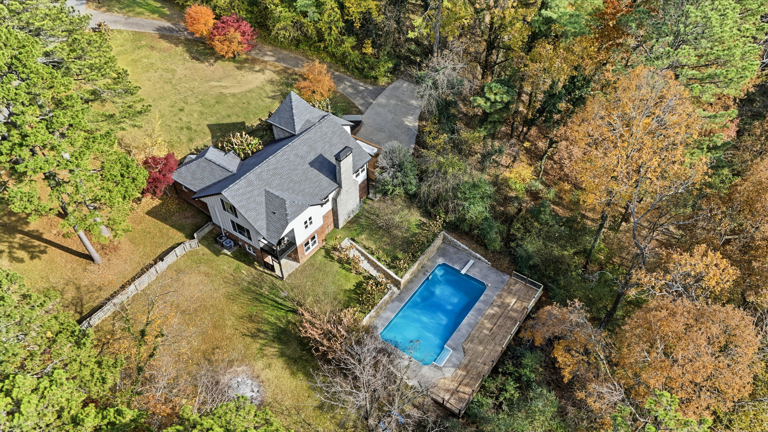 3591 Kings Road