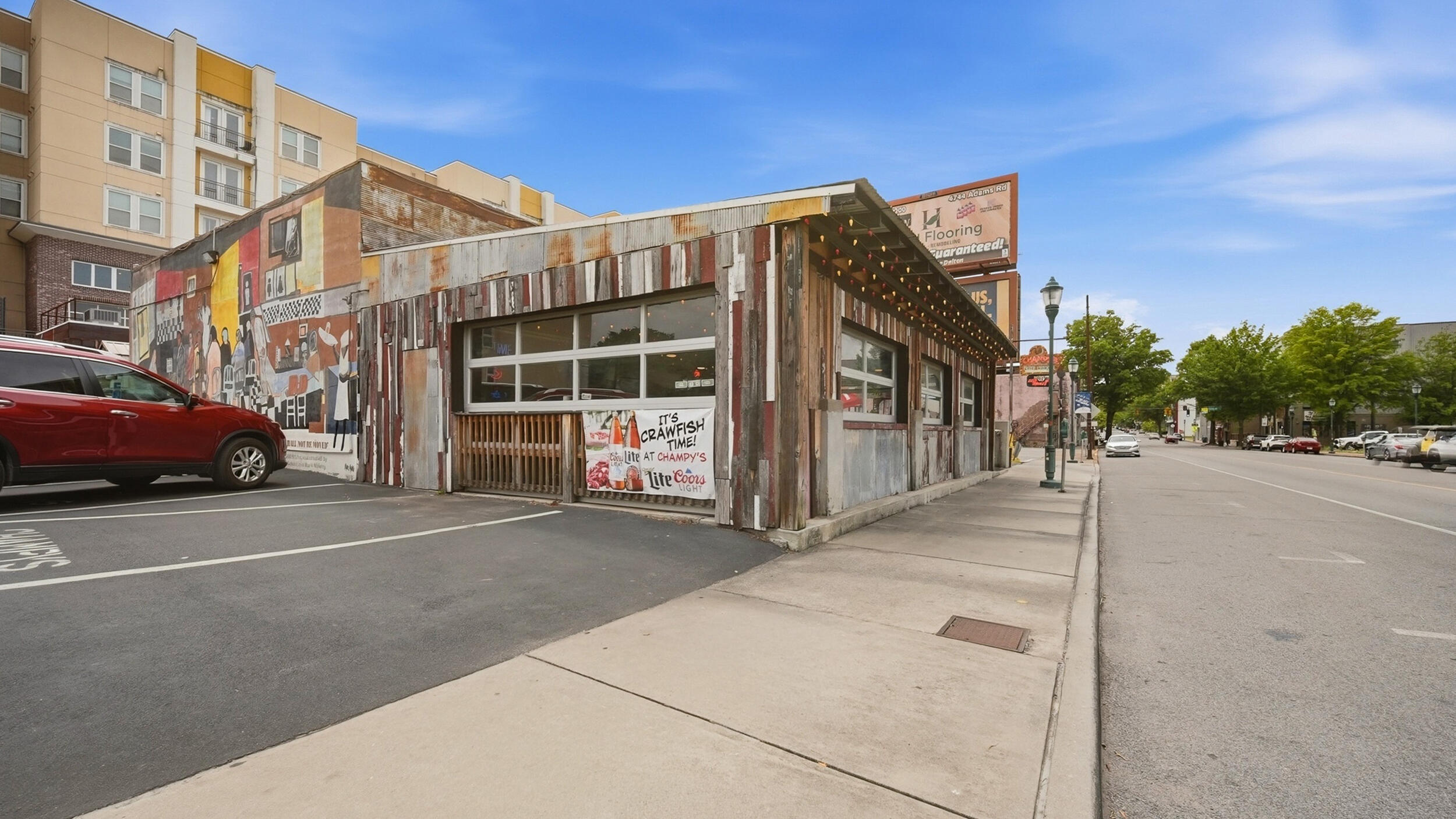 817 Flynn Street, 304