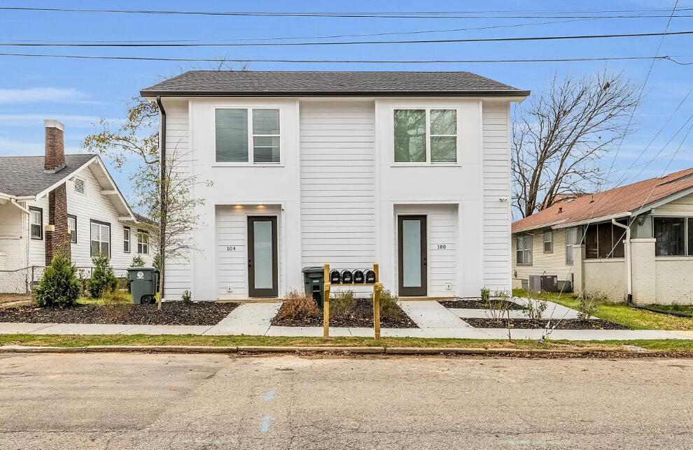1500 +1502 E 13th Street