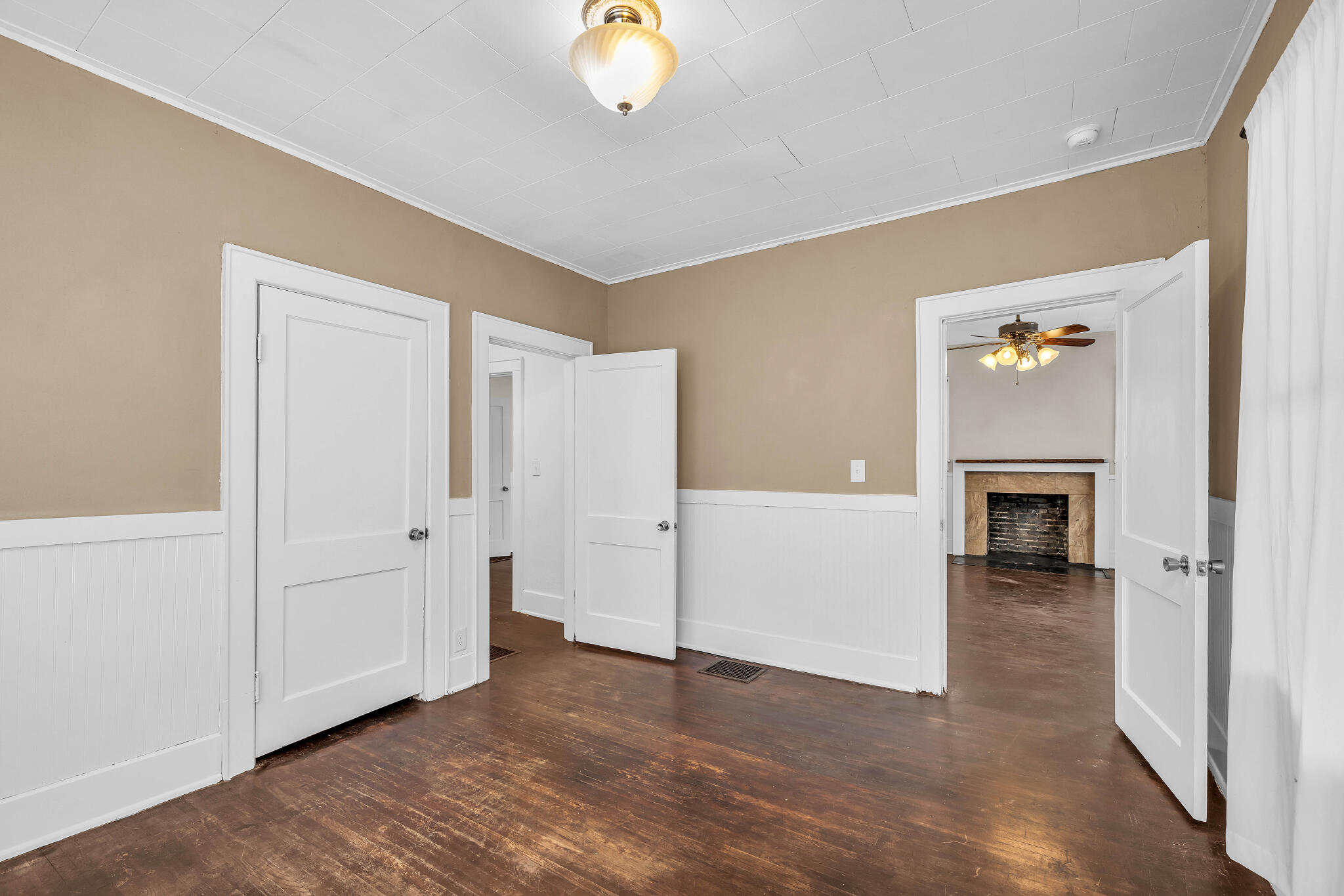 1500 +1502 E 13th Street