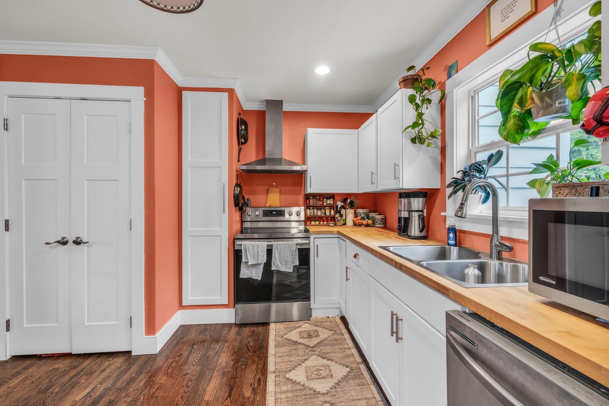 123 S Seminole Drive