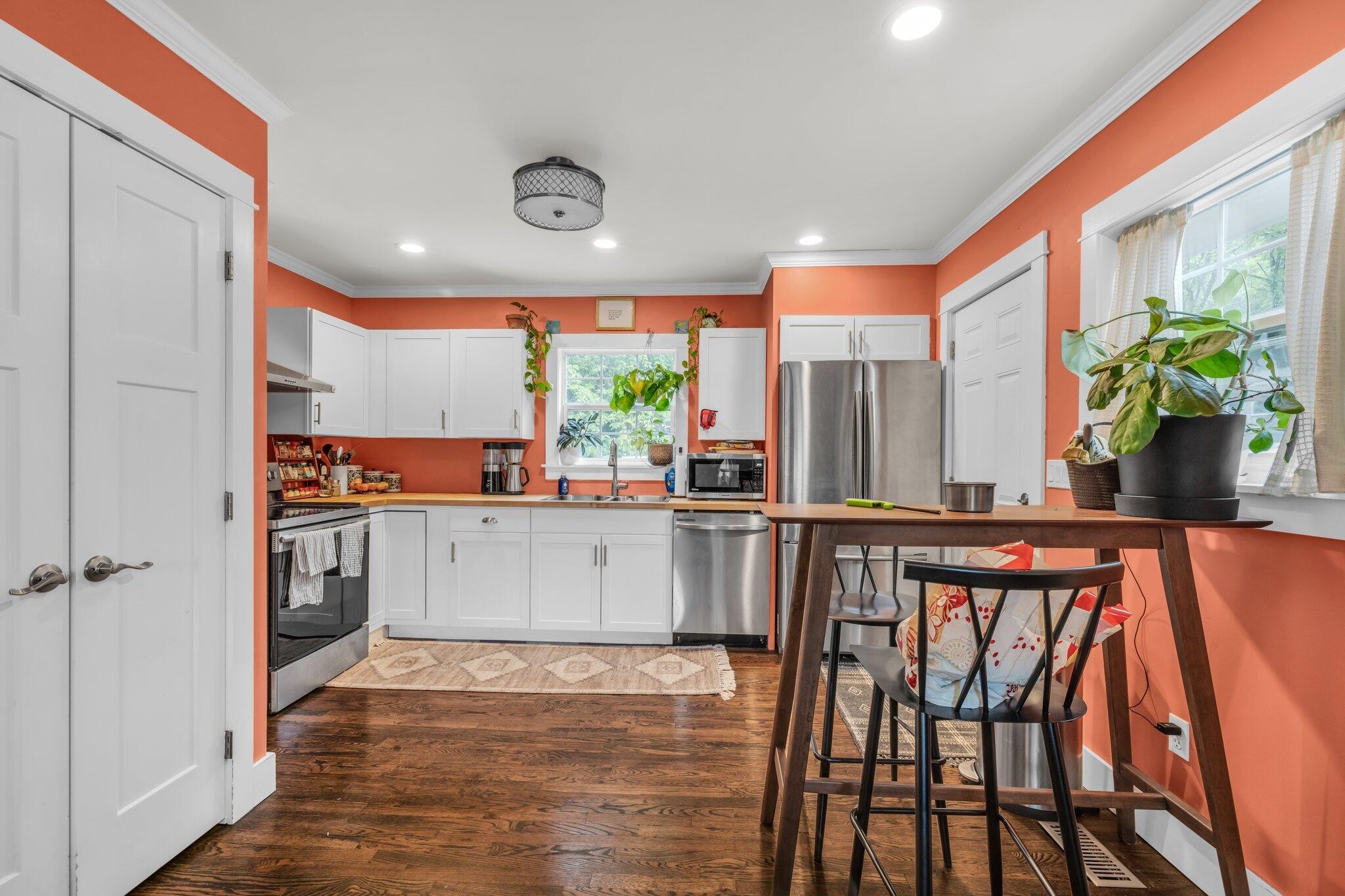 123 S Seminole Drive